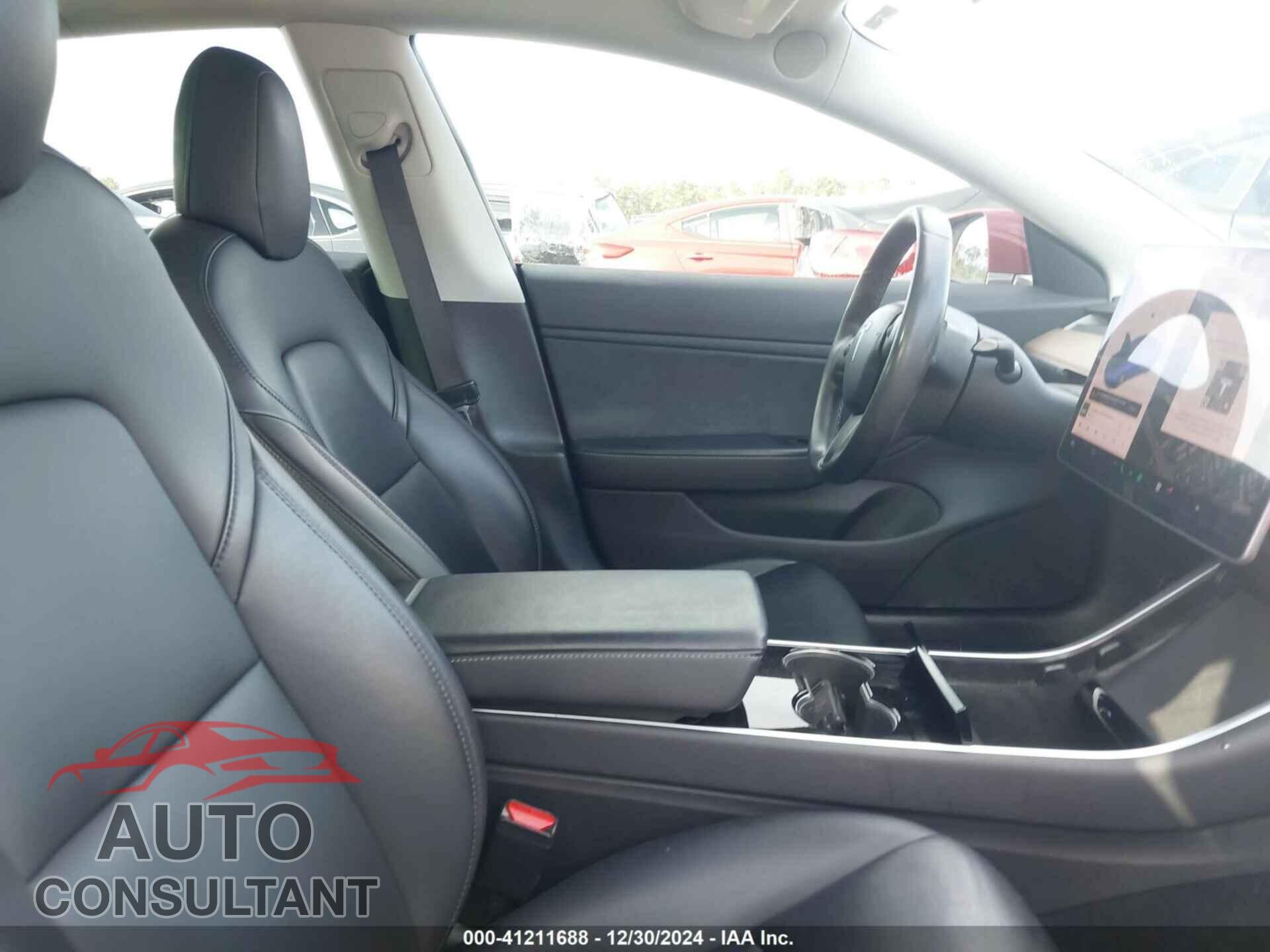 TESLA MODEL 3 2018 - 5YJ3E1EBXJF063141