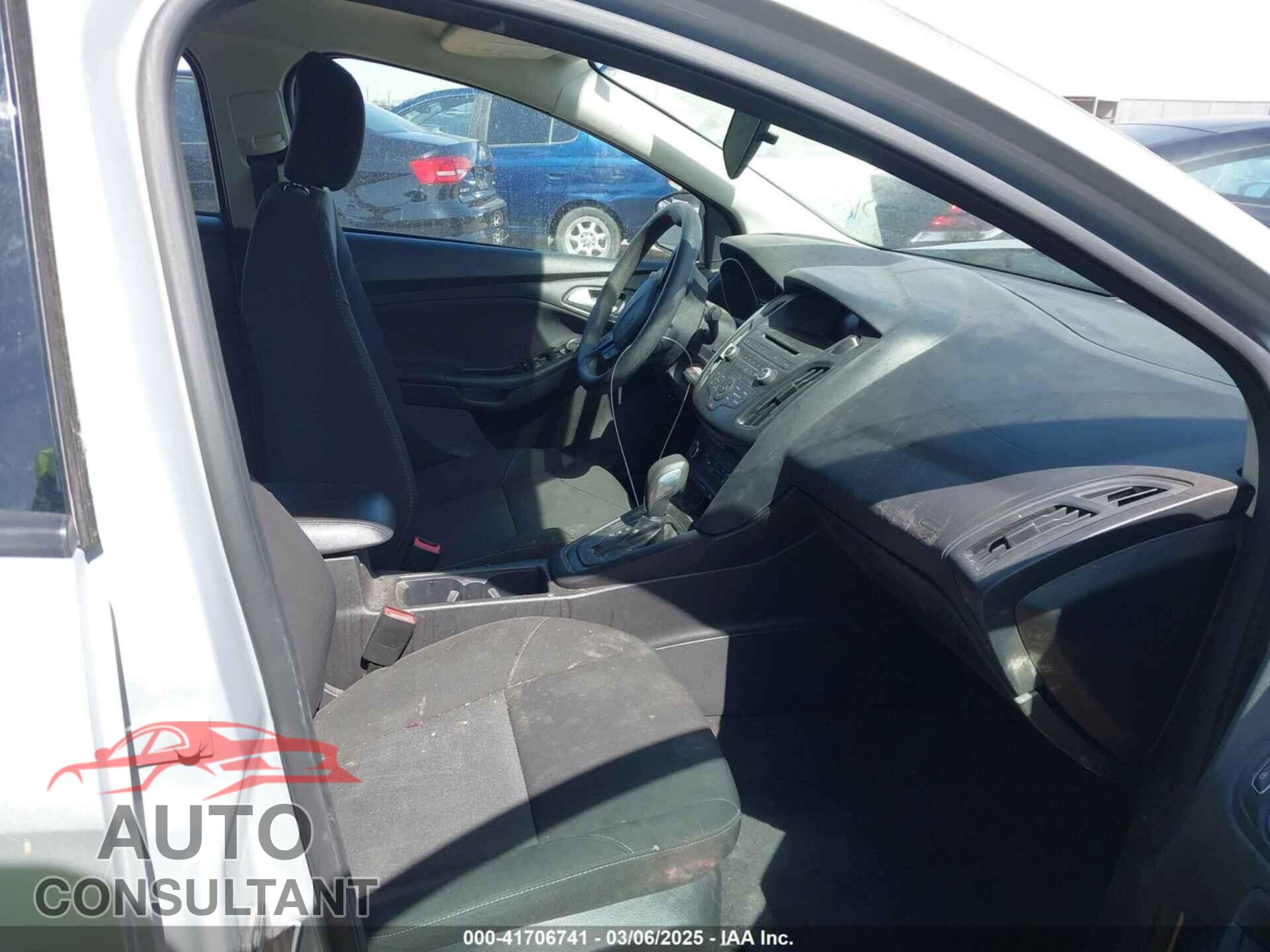 FORD FOCUS 2017 - 1FADP3F28HL246723