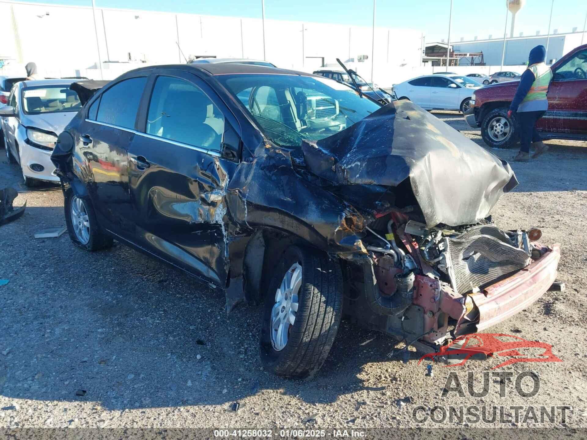 CHEVROLET SONIC 2015 - 1G1JC5SH8F4156454