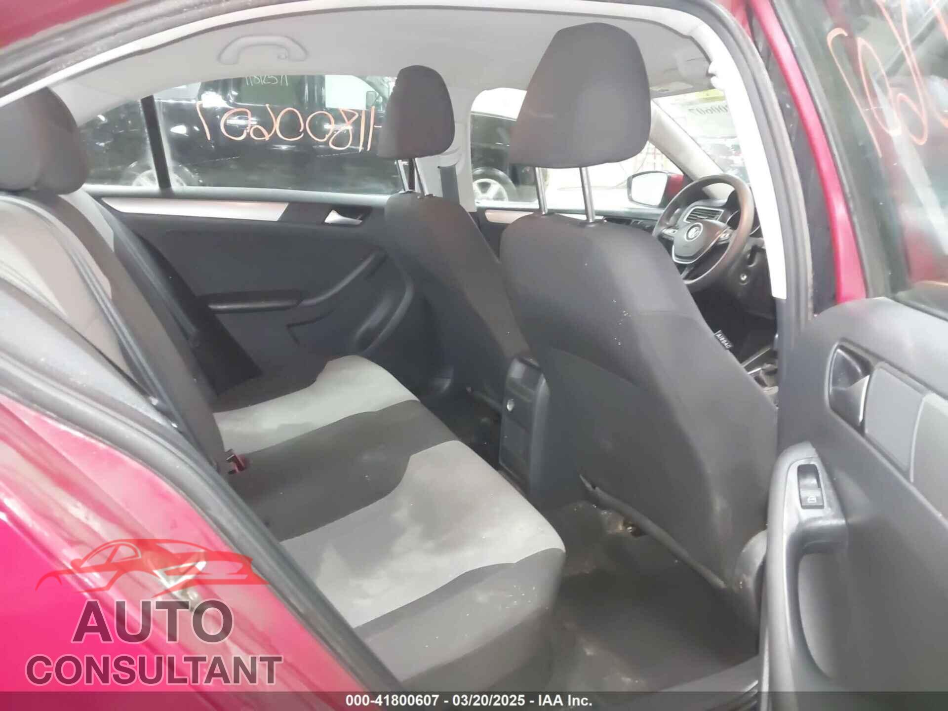 VOLKSWAGEN JETTA 2017 - 3VW2B7AJ7HM266334