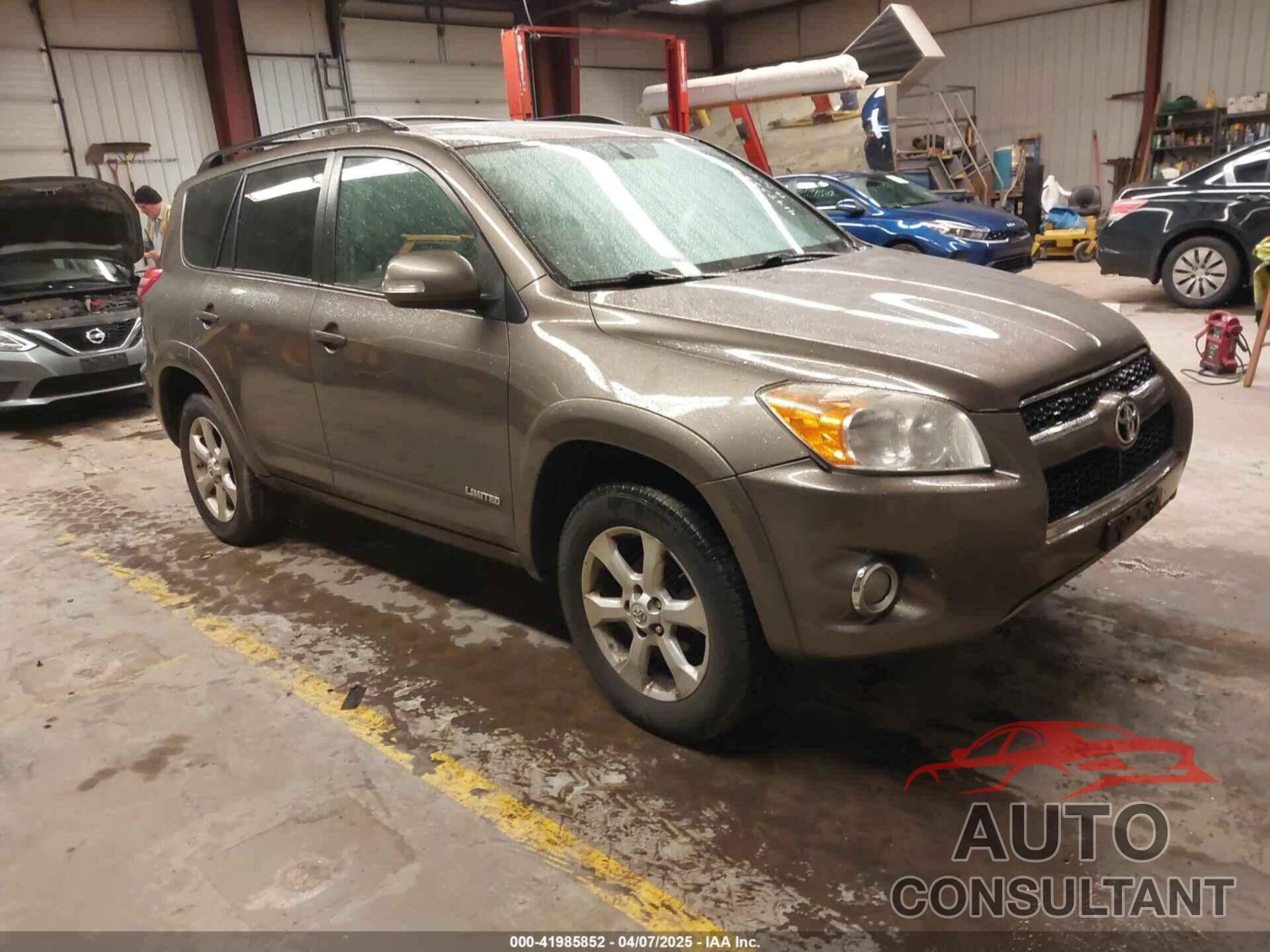 TOYOTA RAV4 2011 - 2T3DF4DV6BW105914