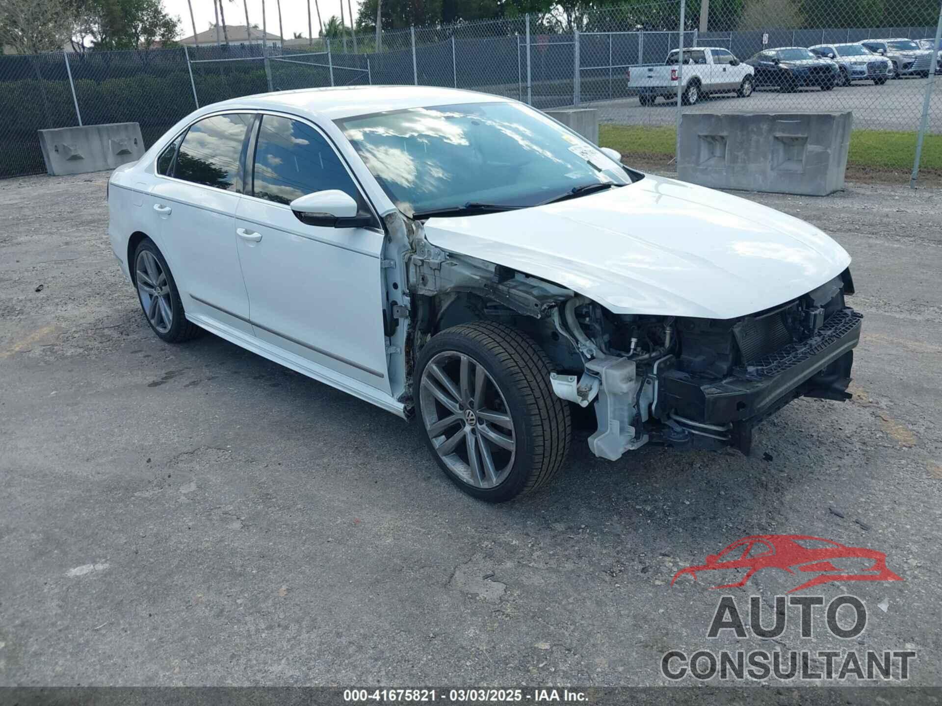 VOLKSWAGEN PASSAT 2017 - 1VWDT7A39HC043690