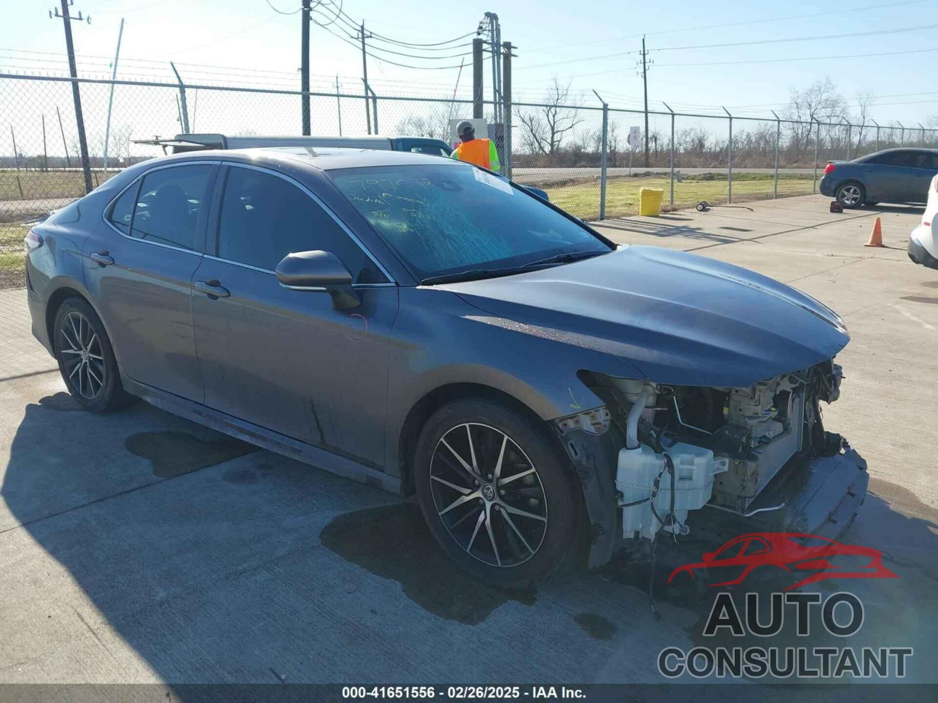 TOYOTA CAMRY 2021 - 4T1T11AK8MU589941