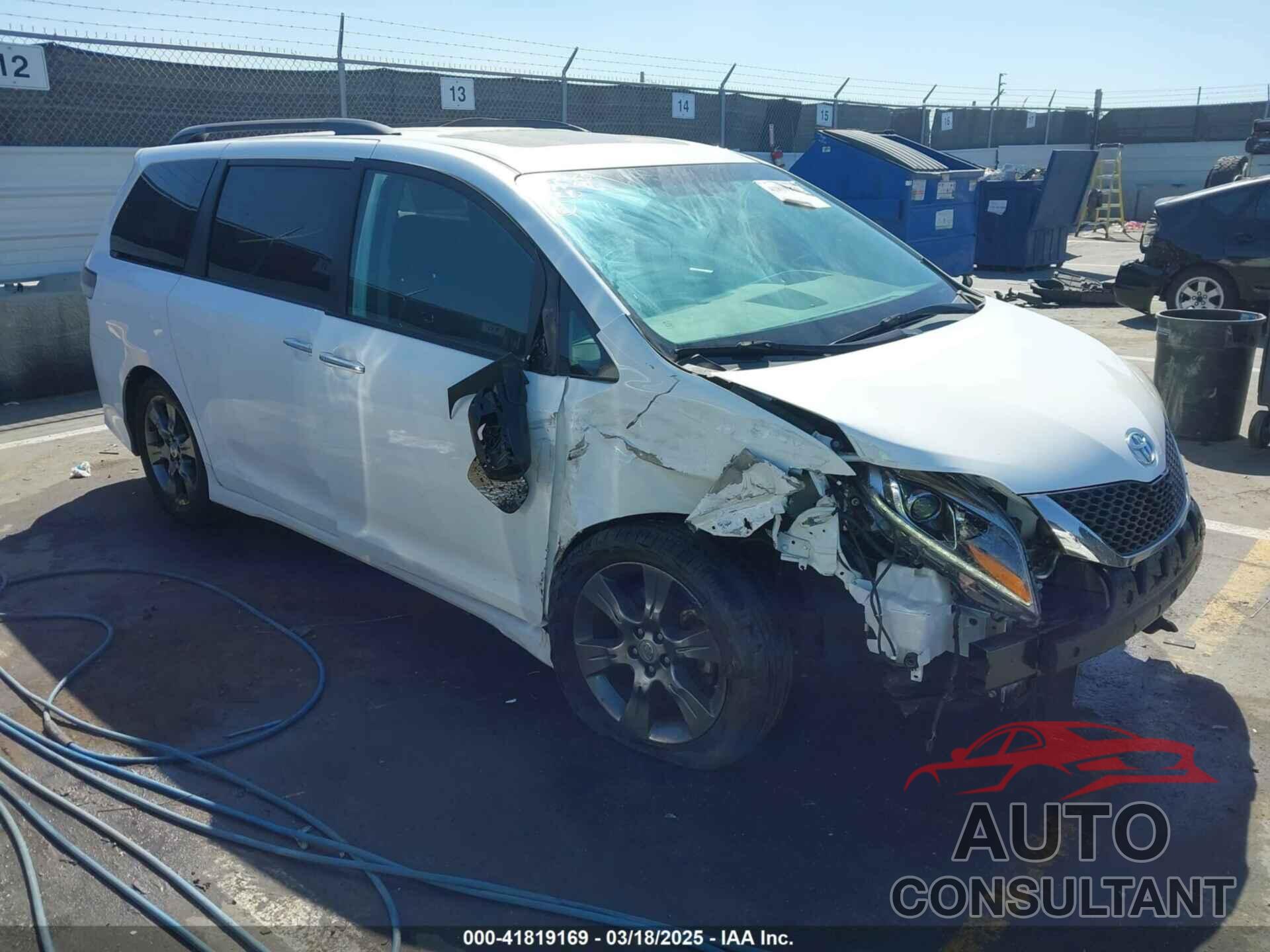 TOYOTA SIENNA 2015 - 5TDXK3DC2FS660741