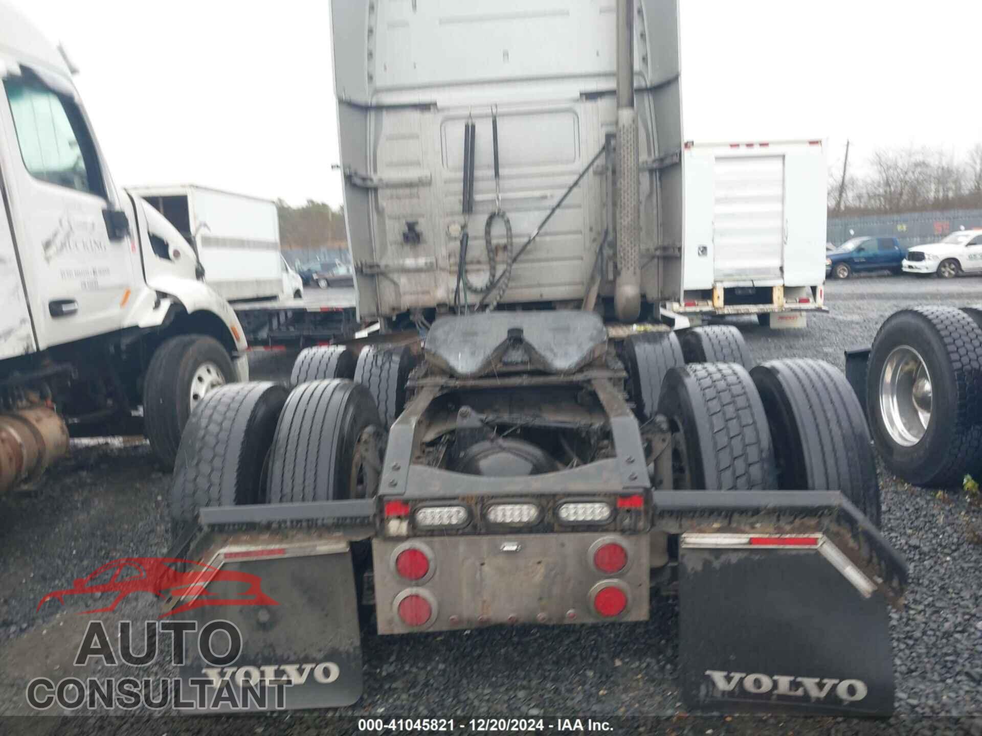 VOLVO VN 2013 - 4V4NC9TK1DN146421
