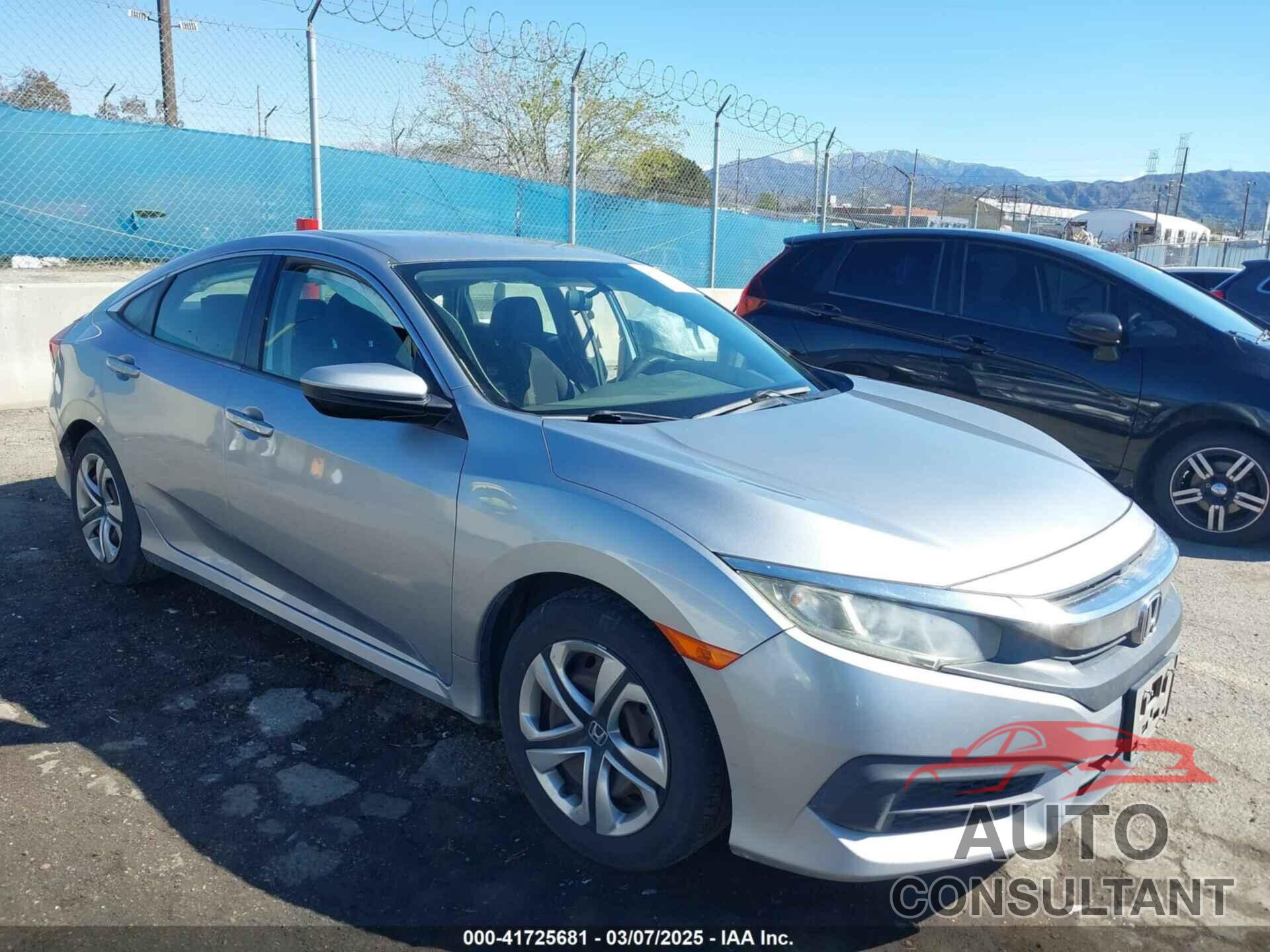 HONDA CIVIC 2017 - 19XFC2F57HE202501