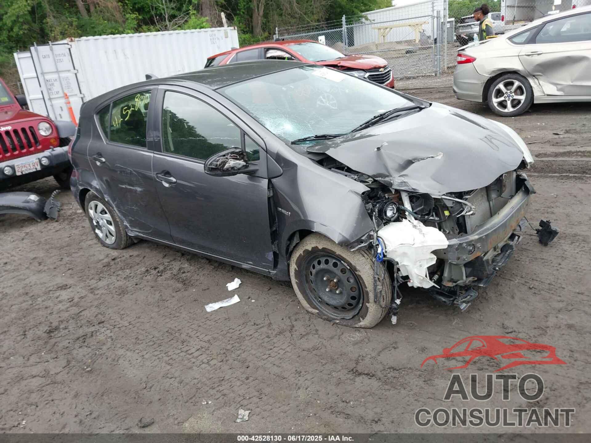 TOYOTA PRIUS C 2015 - JTDKDTB39F1583922