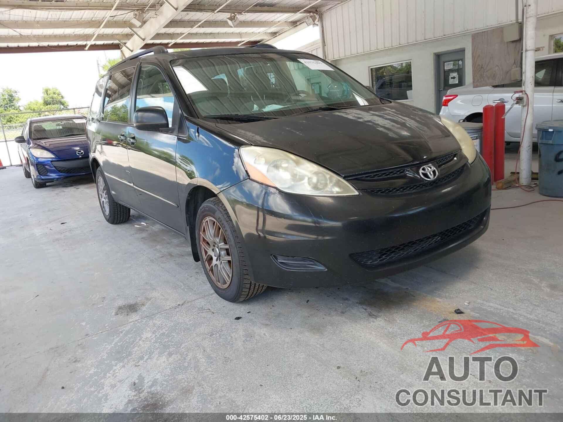 TOYOTA SIENNA 2010 - 5TDJK4CC1AS030716