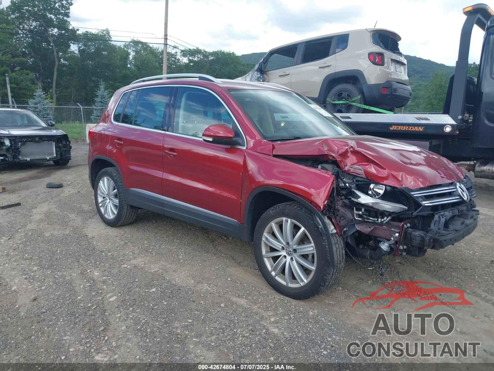 VOLKSWAGEN TIGUAN 2012 - WVGBV7AX4CW098669