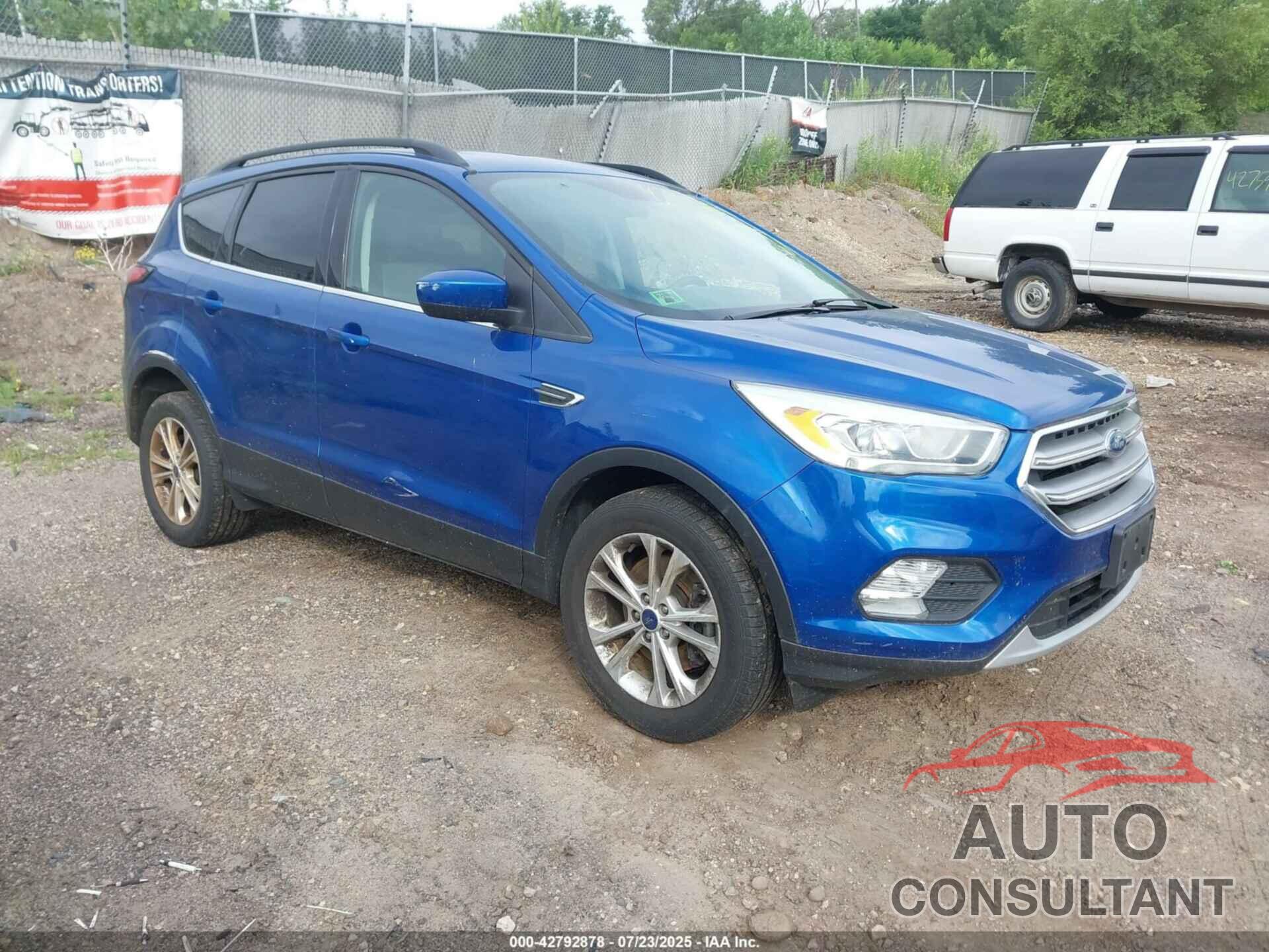 FORD ESCAPE 2017 - 1FMCU9G91HUB89459