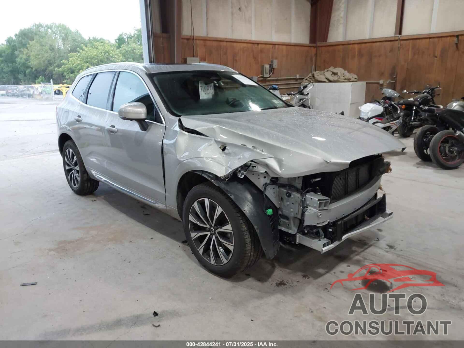 VOLVO XC60 2023 - YV4L12RN5P1273490