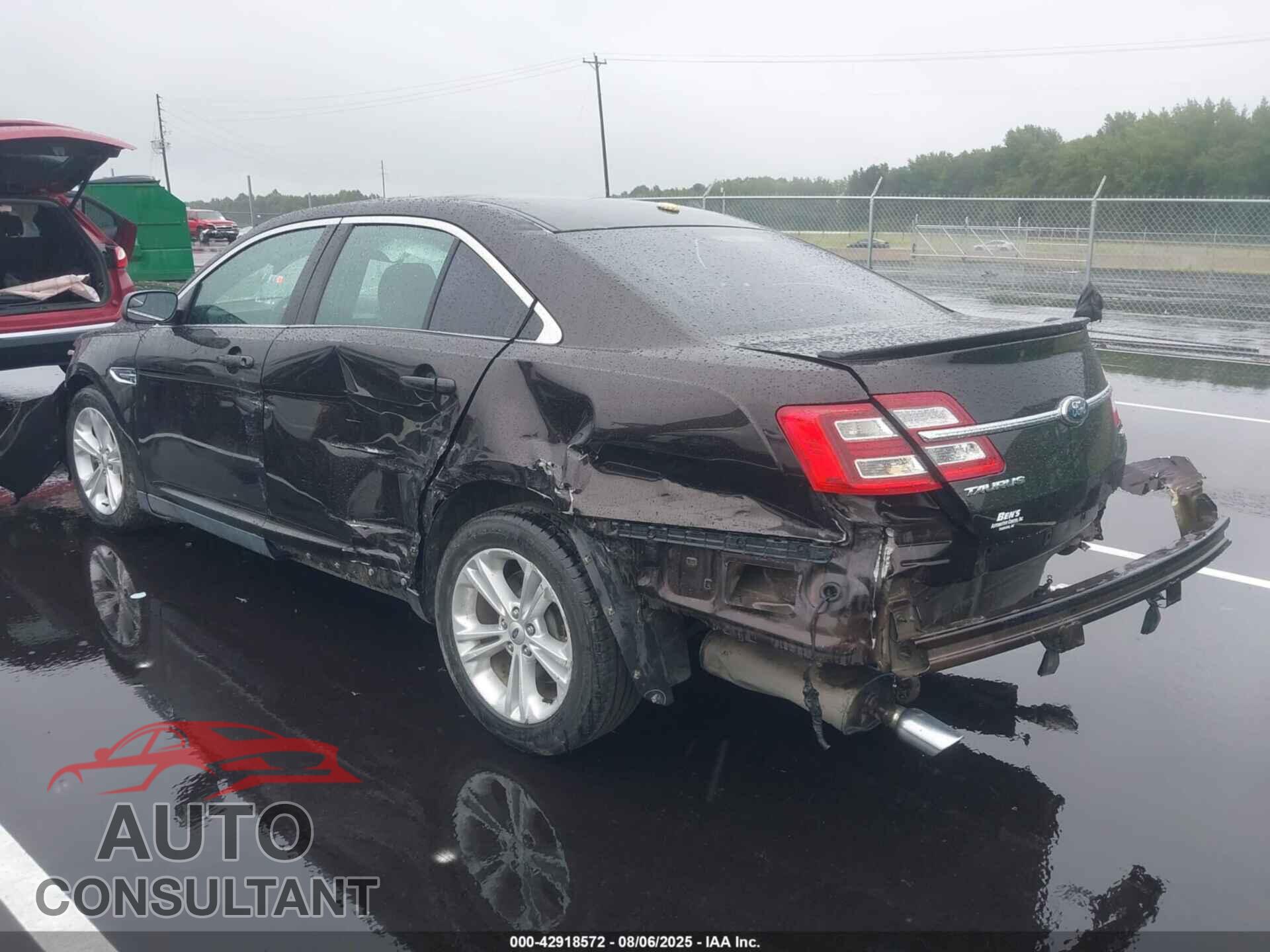 FORD TAURUS 2013 - 1FAHP2E83DG221457