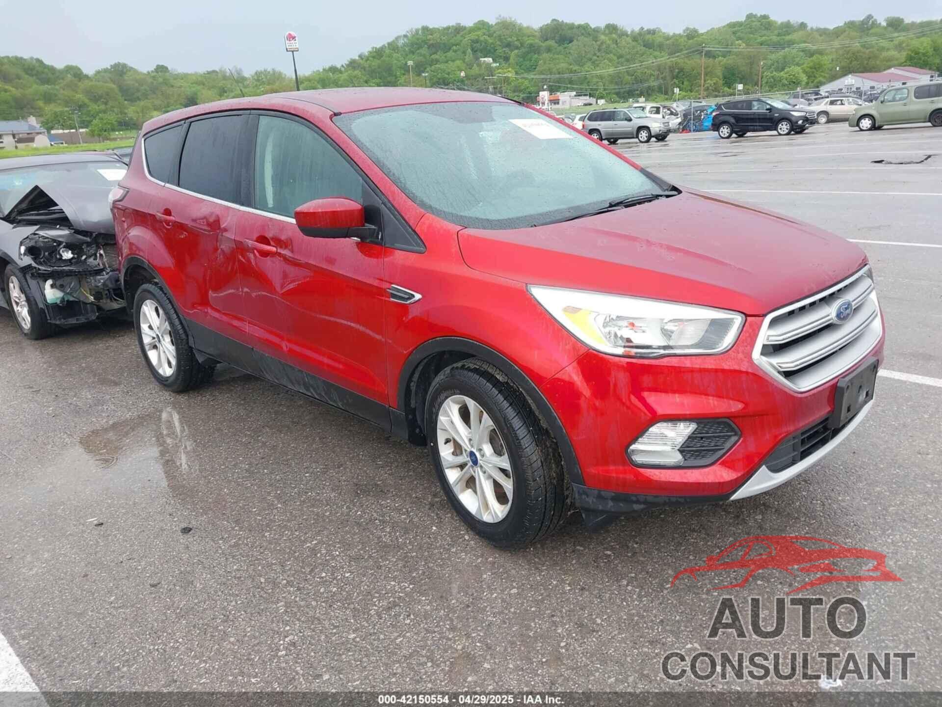 FORD ESCAPE 2017 - 1FMCU0GD3HUB16139