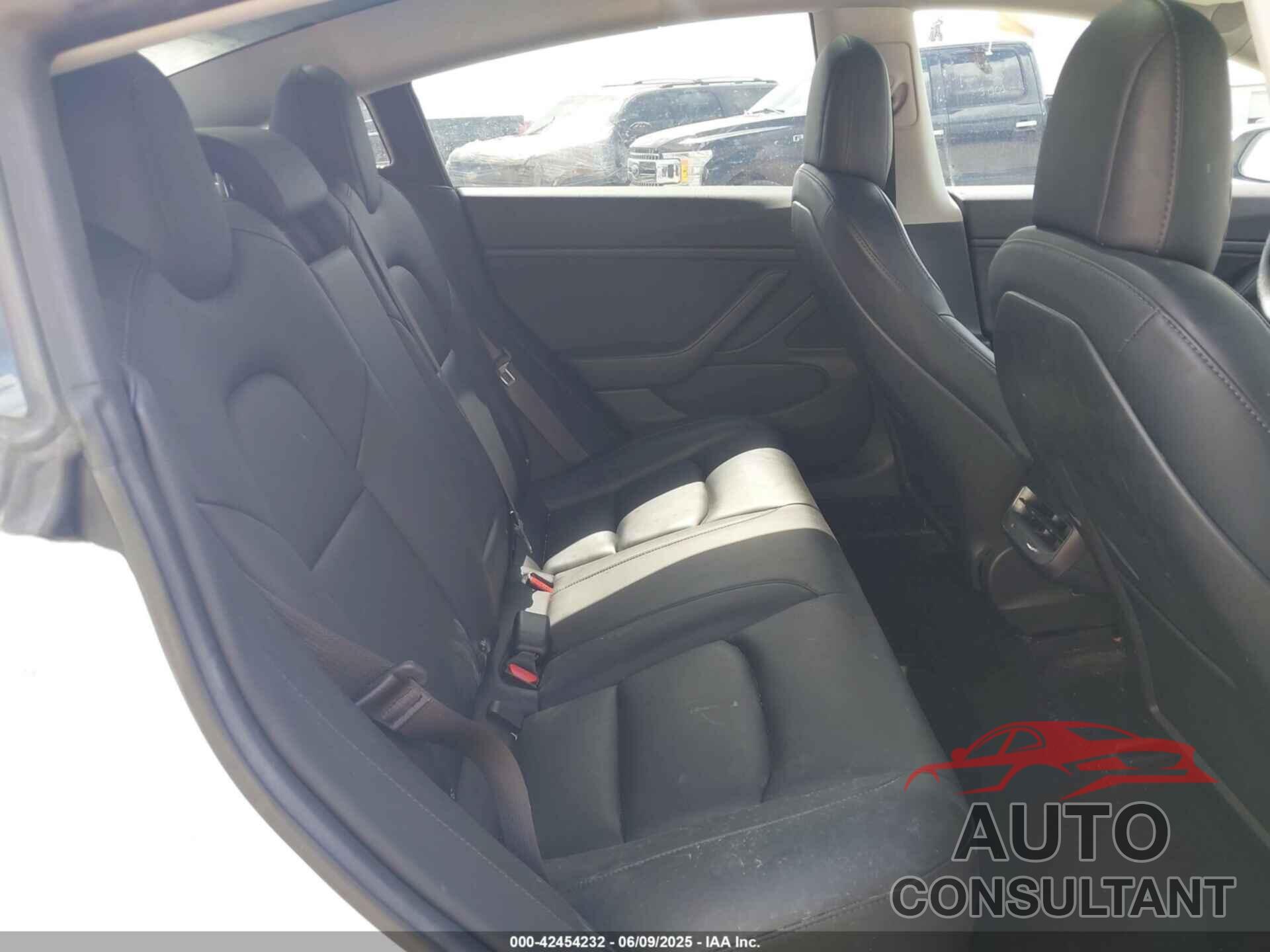 TESLA MODEL 3 2018 - 5YJ3E1EB0JF093846