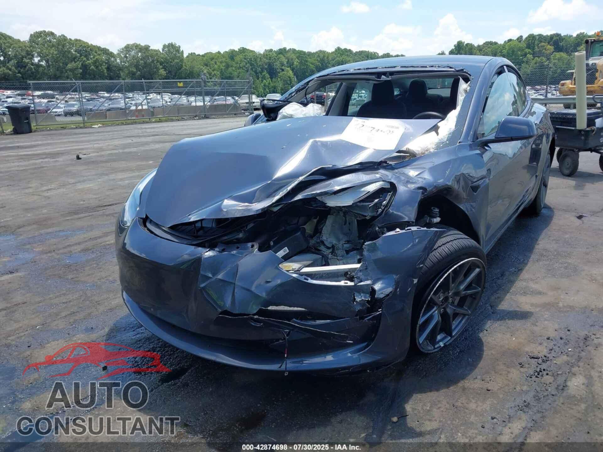 TESLA MODEL 3 2023 - 5YJ3E1EA1PF495715