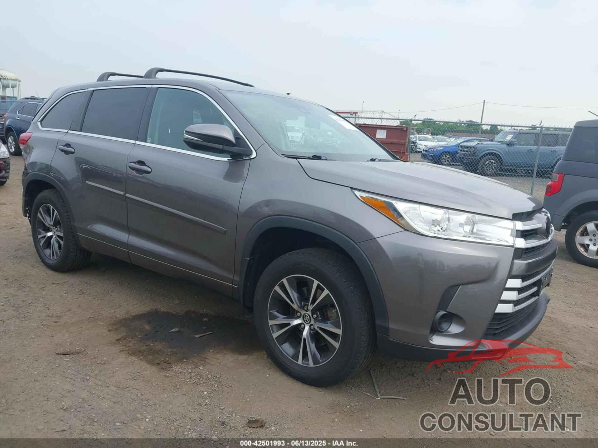 TOYOTA HIGHLANDER 2018 - 5TDBZRFH1JS896873