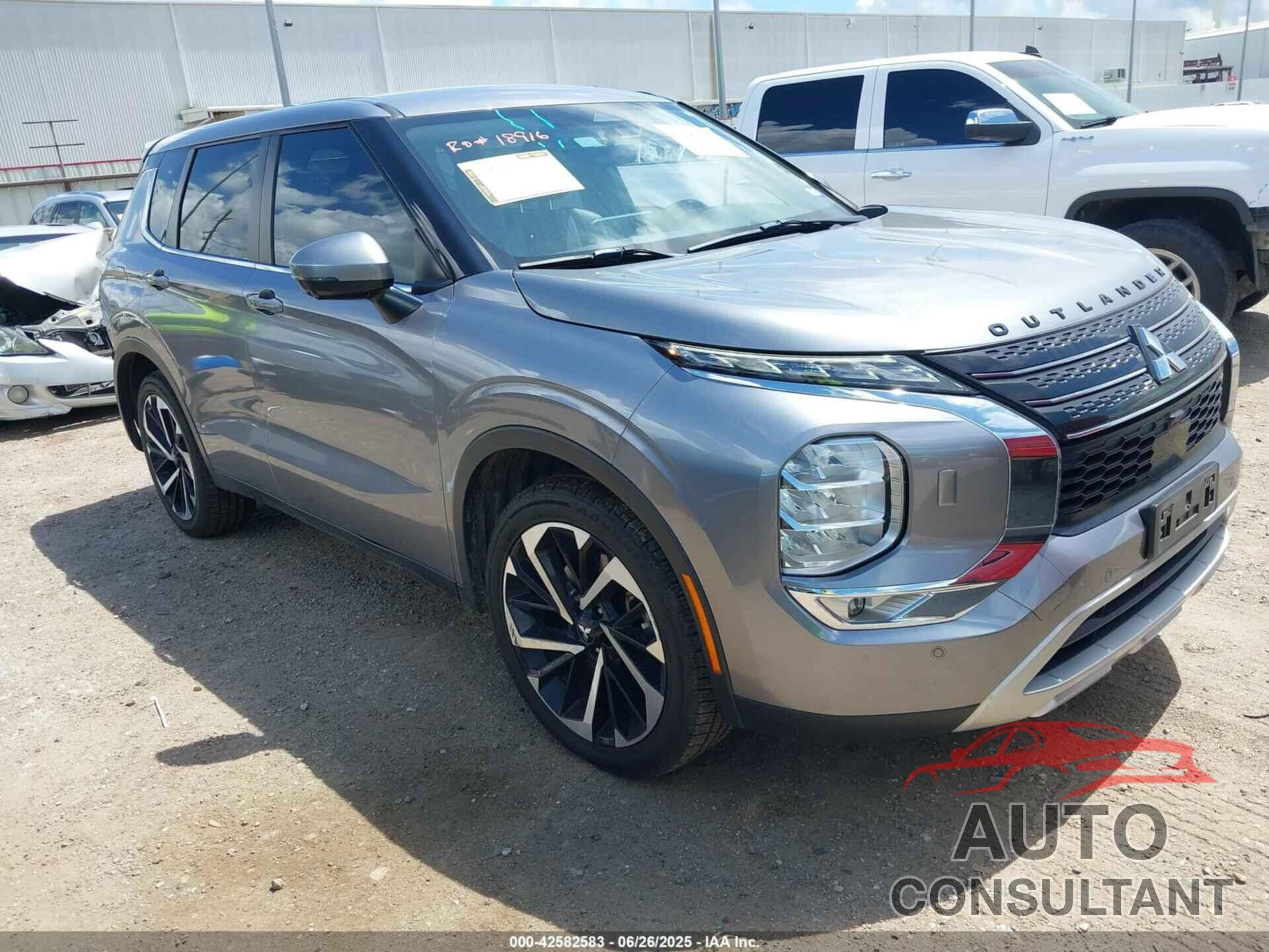MITSUBISHI OUTLANDER 2022 - JA4J4UA89NZ048498
