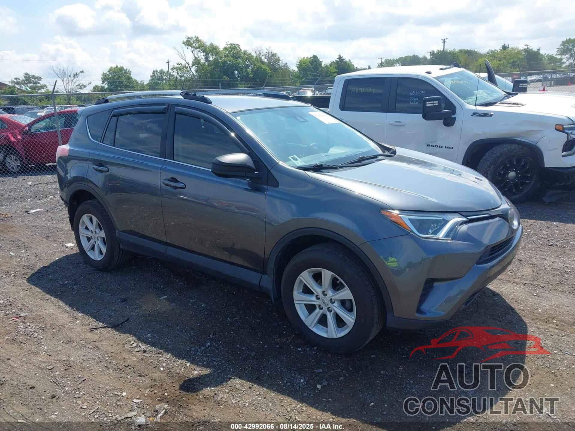 TOYOTA RAV4 2017 - JTMZFREV7HD094378