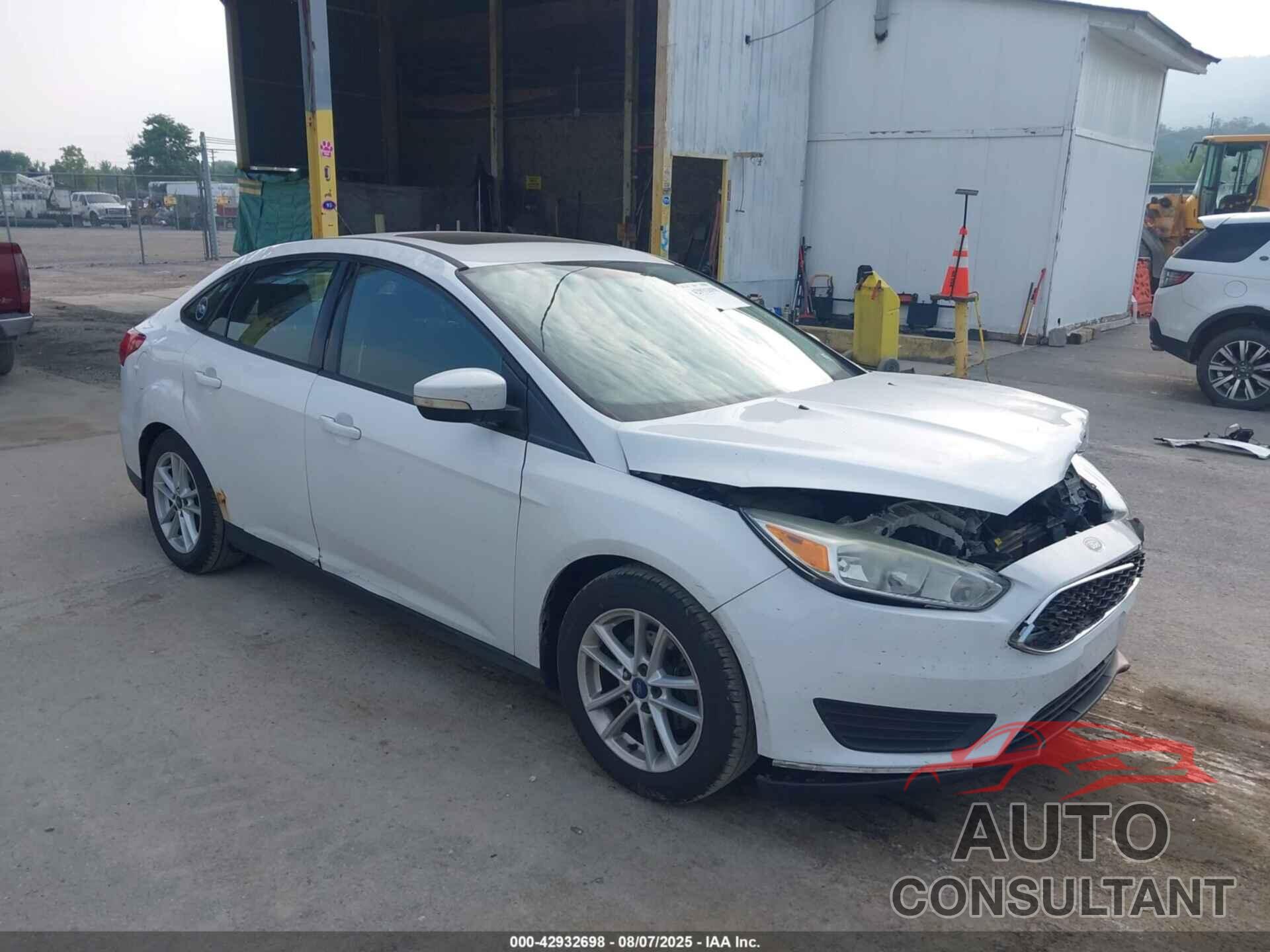 FORD FOCUS 2015 - 1FADP3F26FL276316