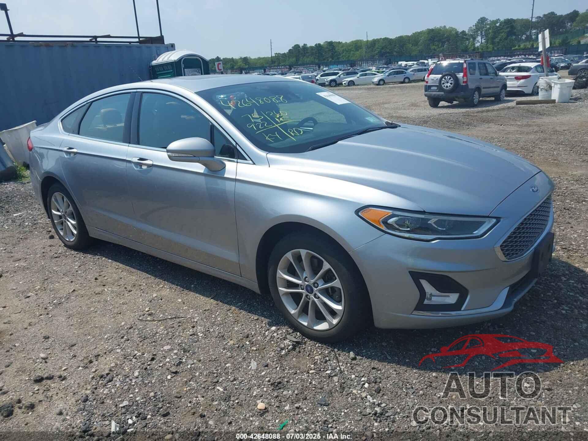FORD FUSION 2020 - 3FA6P0SU9LR142377