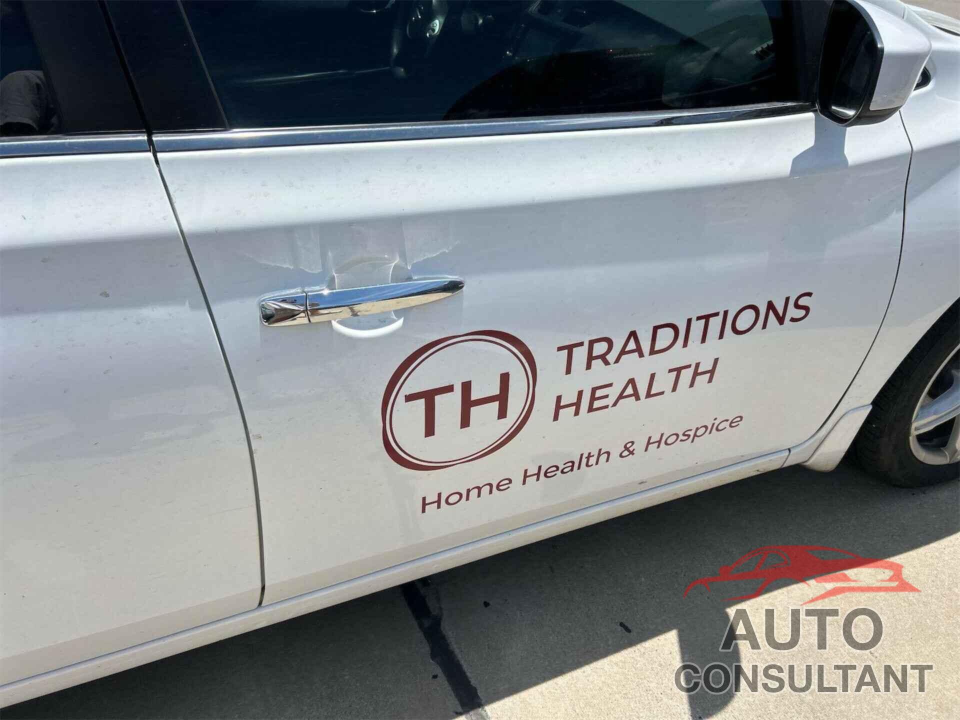 NISSAN SENTRA 2019 - 3N1AB7AP2KY250452