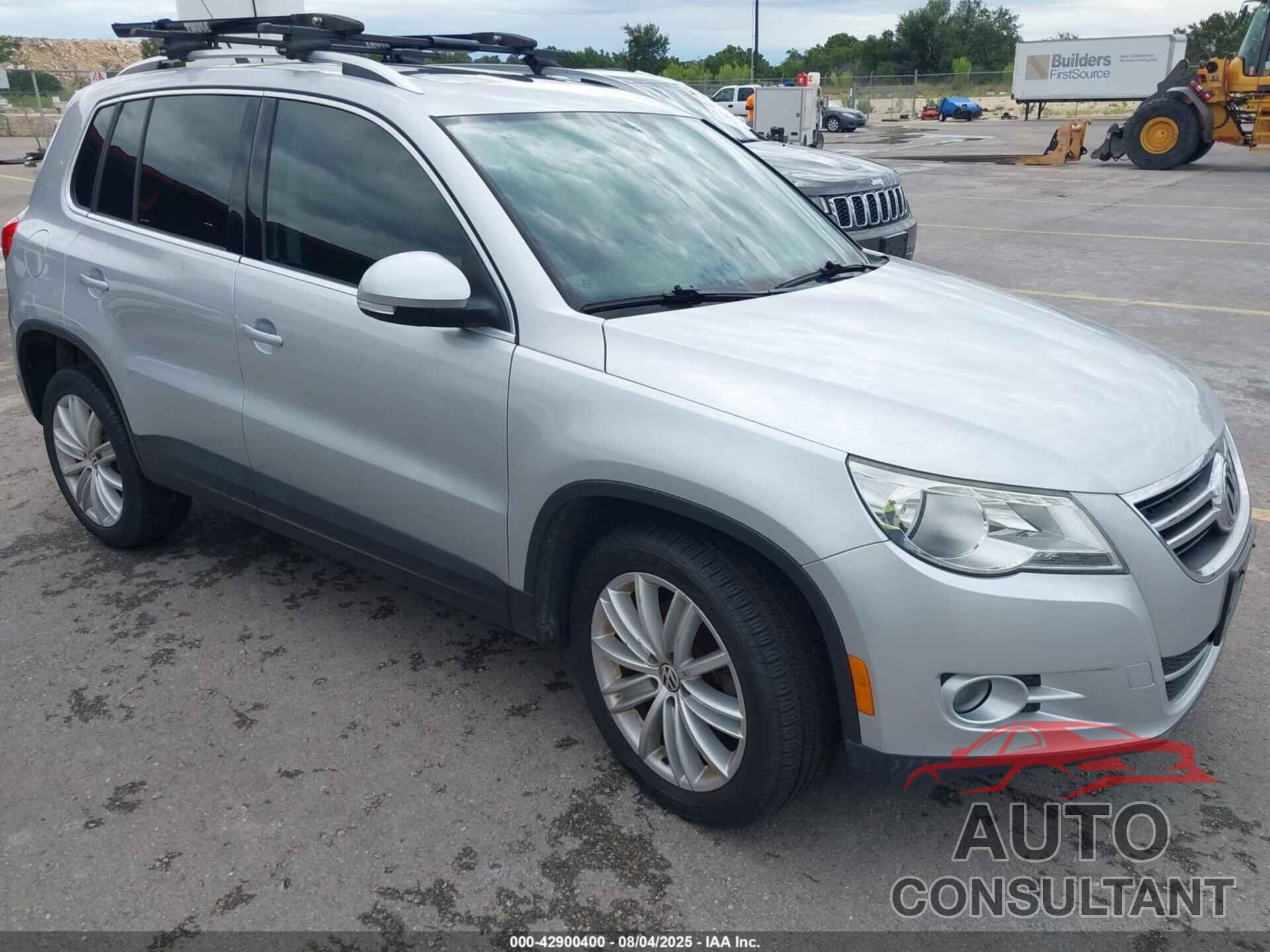 VOLKSWAGEN TIGUAN 2011 - WVGAV7AX6BW516949