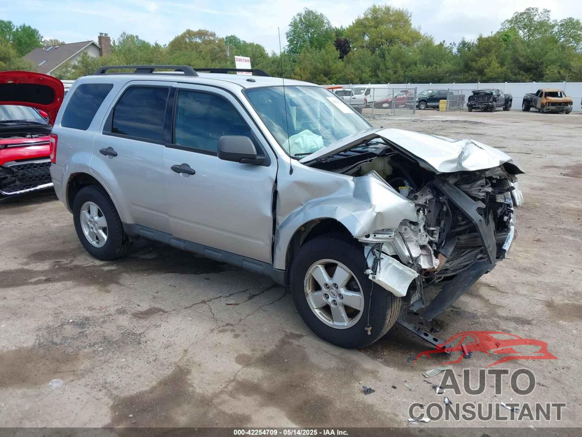 FORD ESCAPE 2010 - 1FMCU0DG4AKA54380