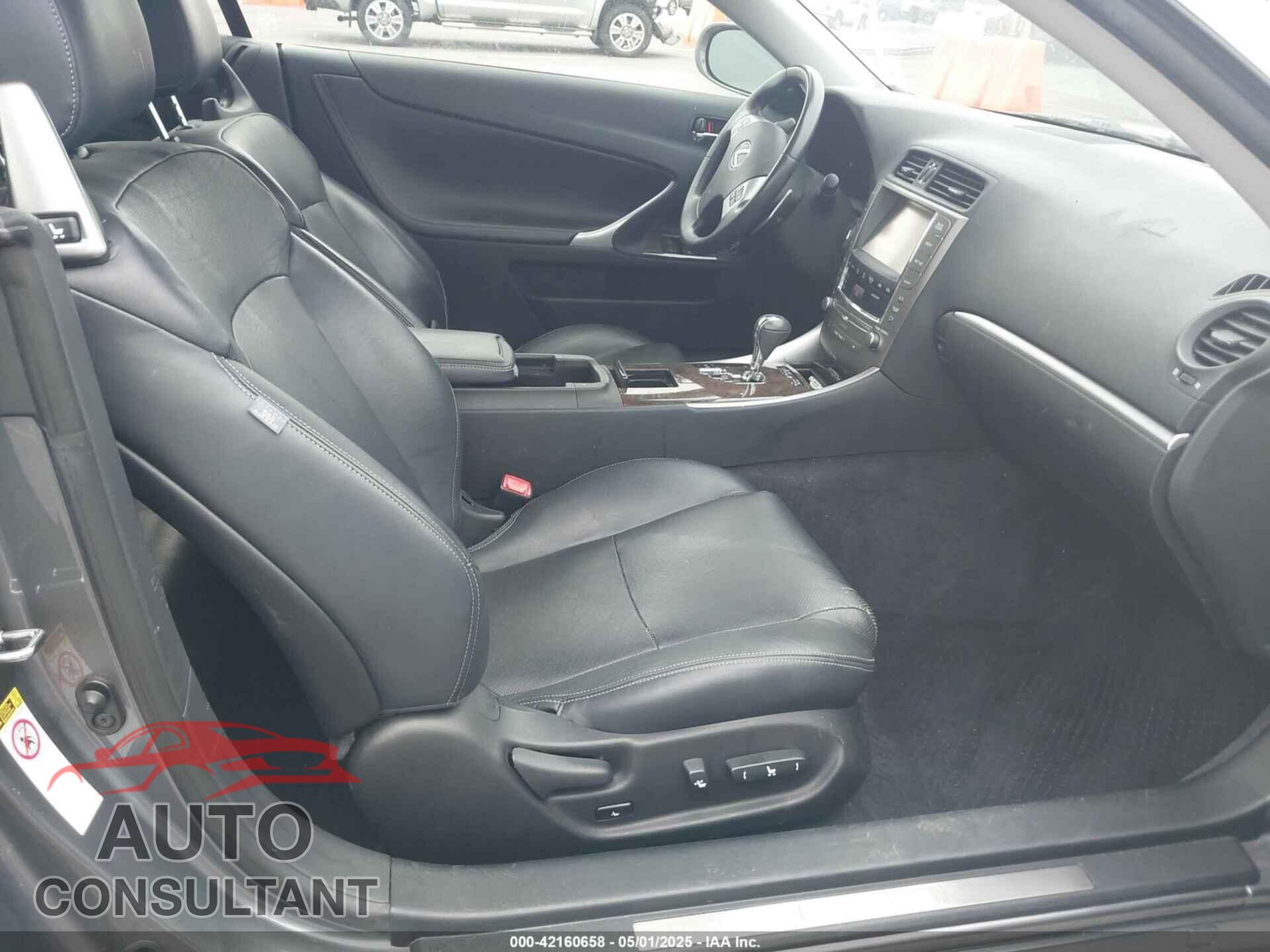 LEXUS IS 250C 2015 - JTHFF2C2XF2532045