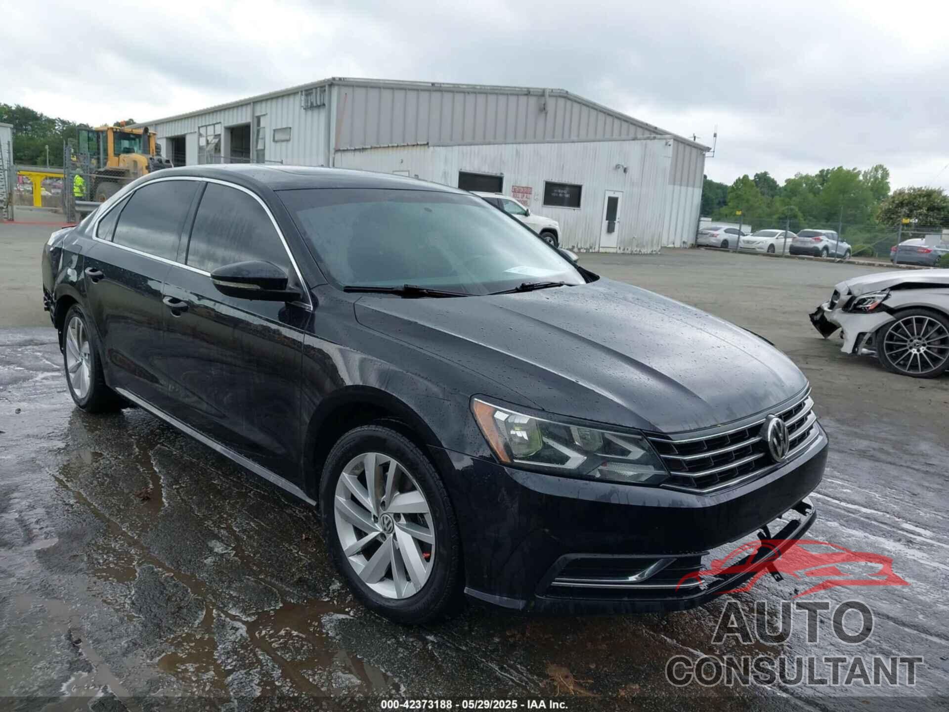 VOLKSWAGEN PASSAT 2018 - 1VWBA7A35JC012682