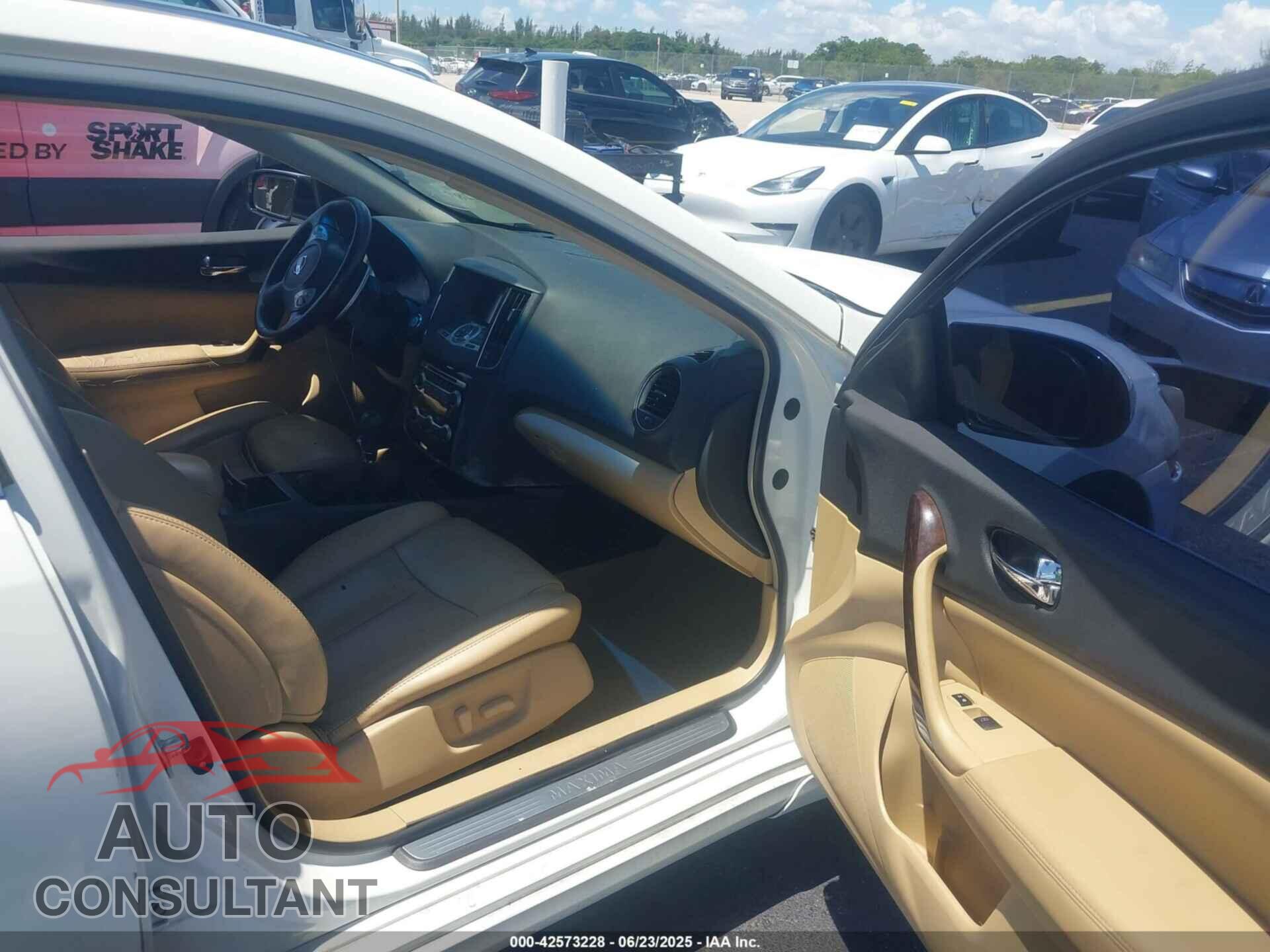 NISSAN MAXIMA 2011 - 1N4AA5AP8BC862013