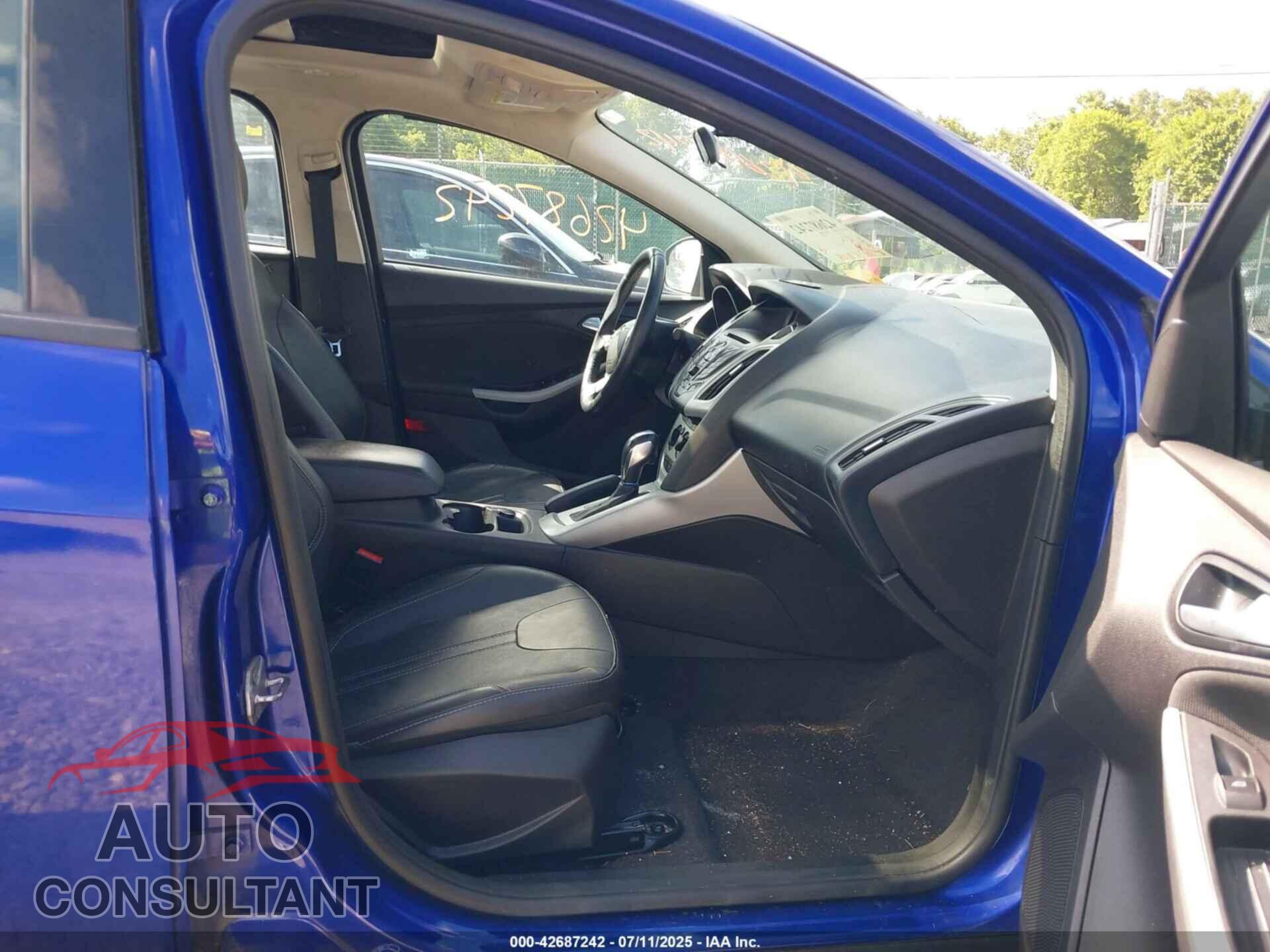 FORD FOCUS 2014 - 1FADP3F2XEL194443