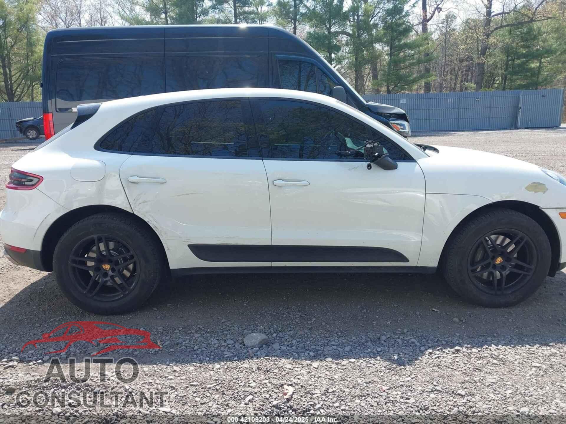 PORSCHE MACAN 2018 - WP1AA2A56JLB08189
