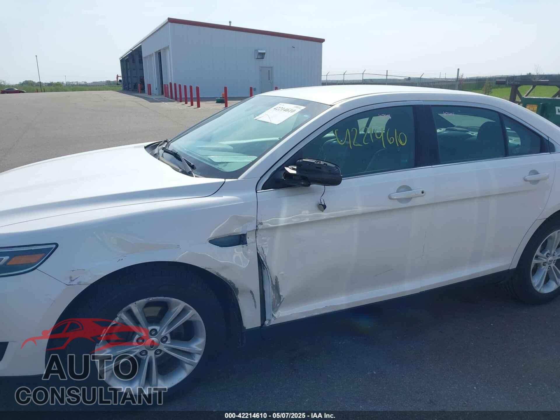 FORD TAURUS 2015 - 1FAHP2E80FG177856