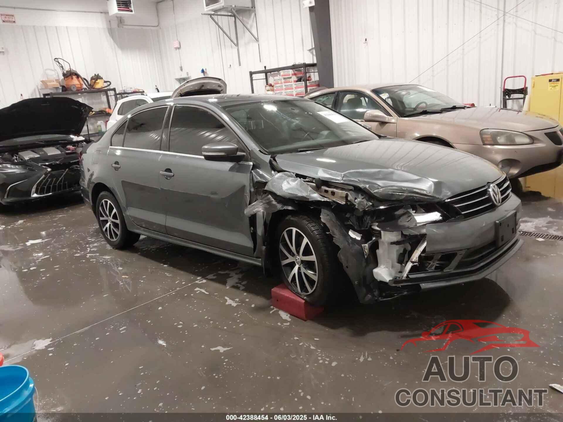 VOLKSWAGEN JETTA 2017 - 3VWDB7AJ4HM238807
