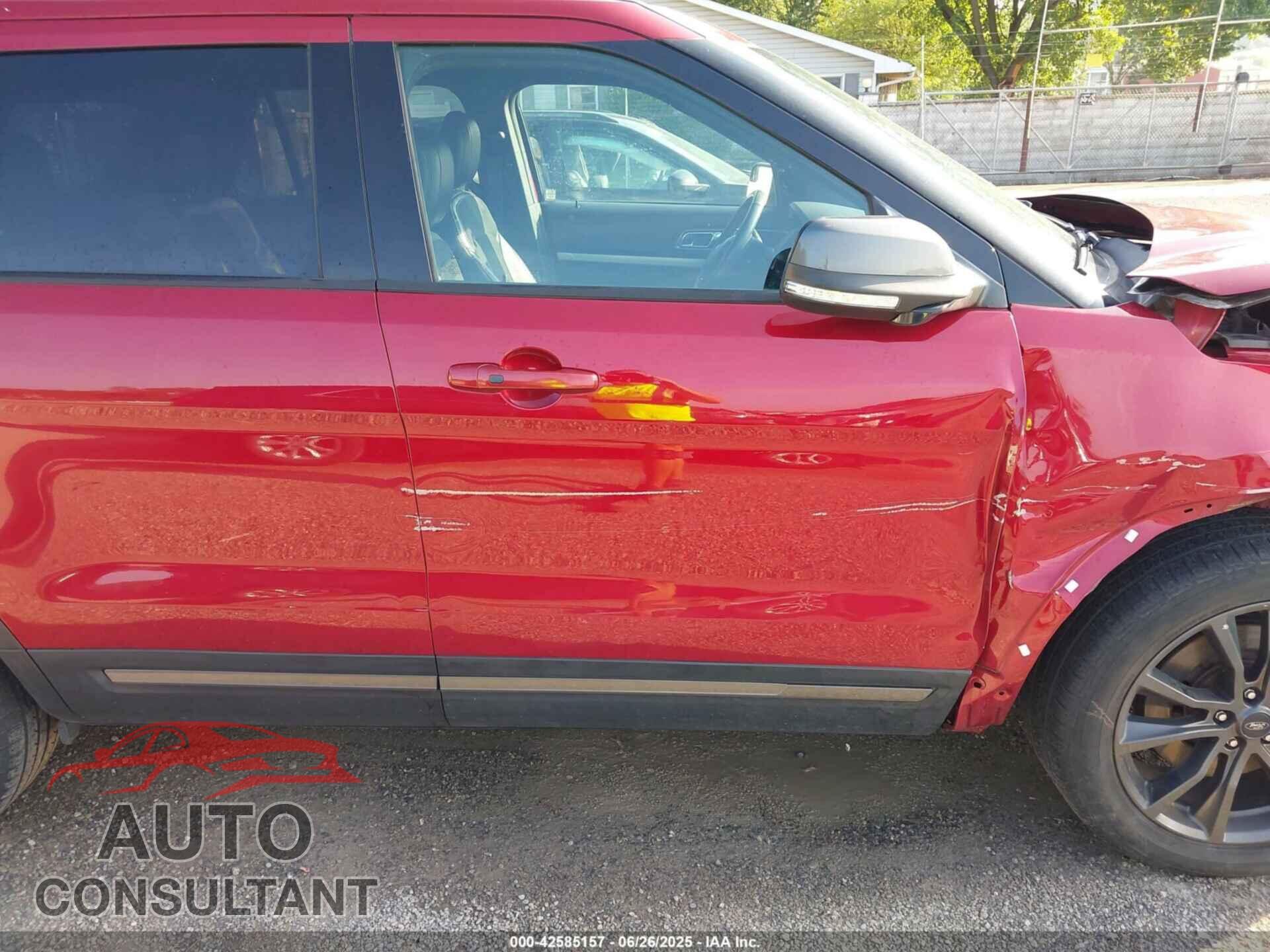 FORD EXPLORER 2018 - 1FM5K7D88JGB99313