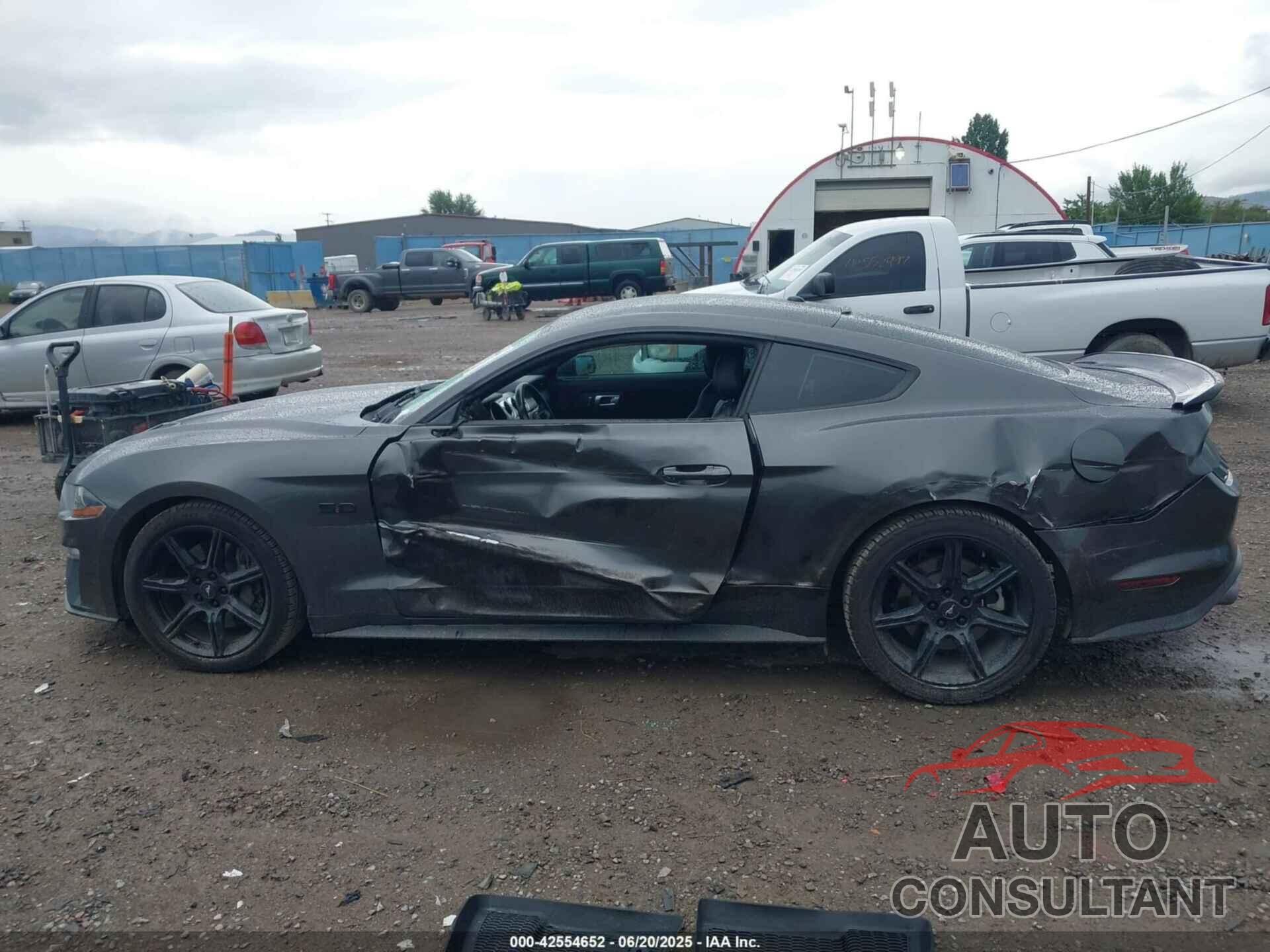 FORD MUSTANG 2020 - 1FA6P8CF7L5133601