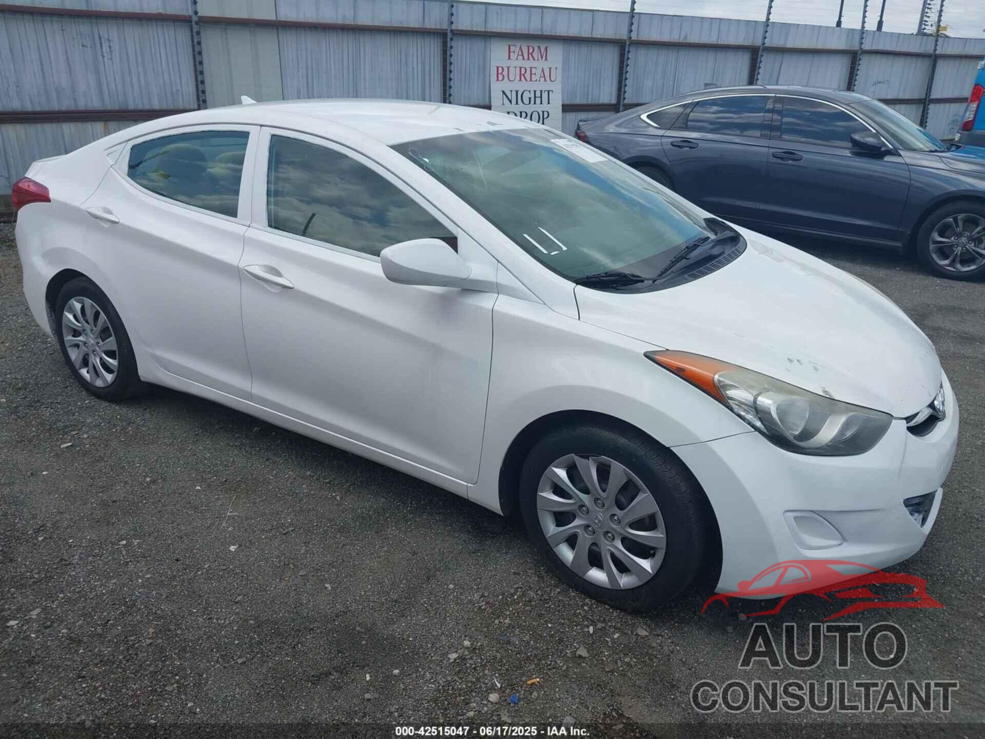 HYUNDAI ELANTRA 2013 - 5NPDH4AE0DH227726