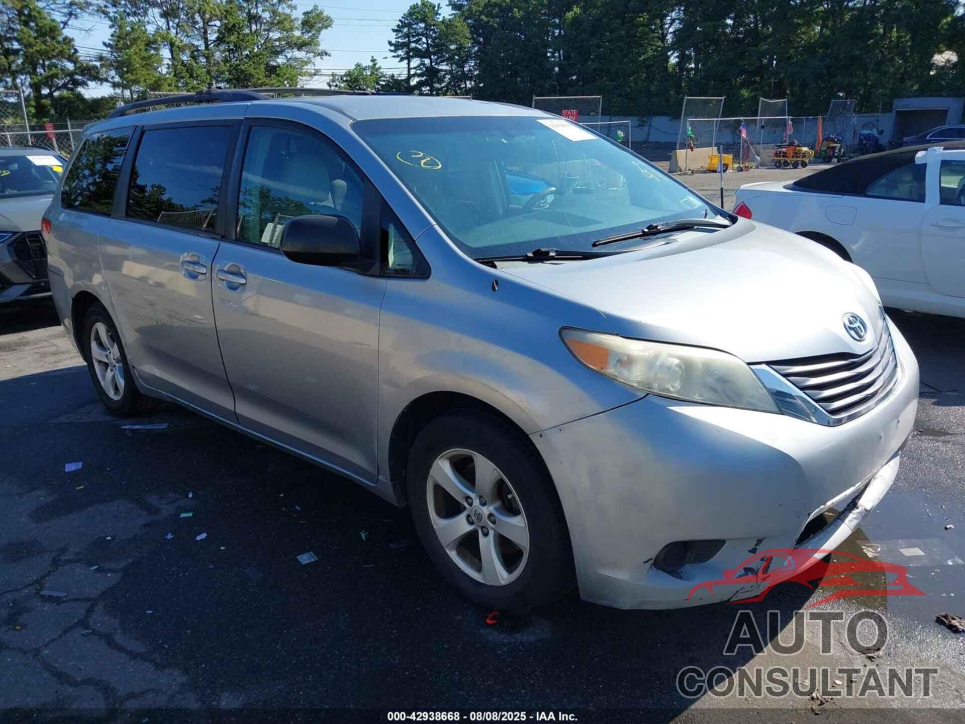 TOYOTA SIENNA 2011 - 5TDKK3DC1BS090168