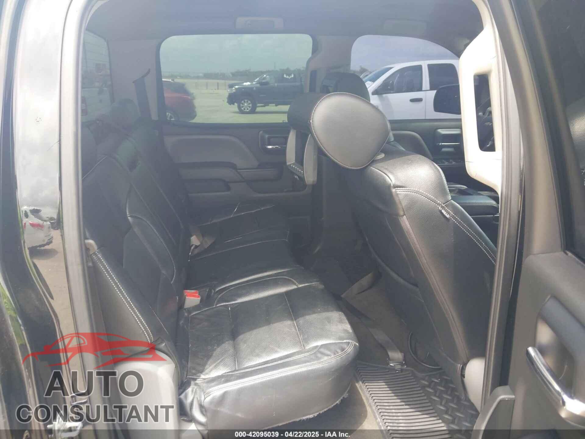 CHEVROLET SILVERADO 1500 2018 - 3GCPCPEC8JG358400