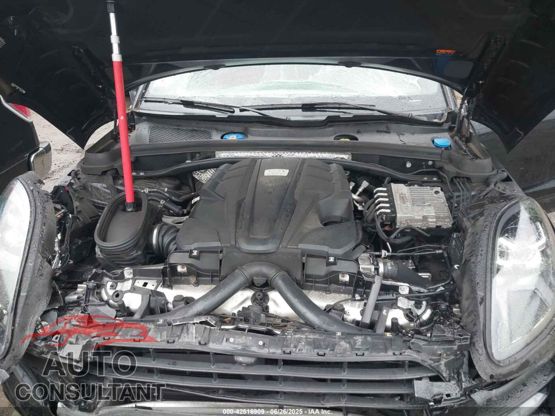 PORSCHE MACAN 2021 - WP1AB2A56MLB31294