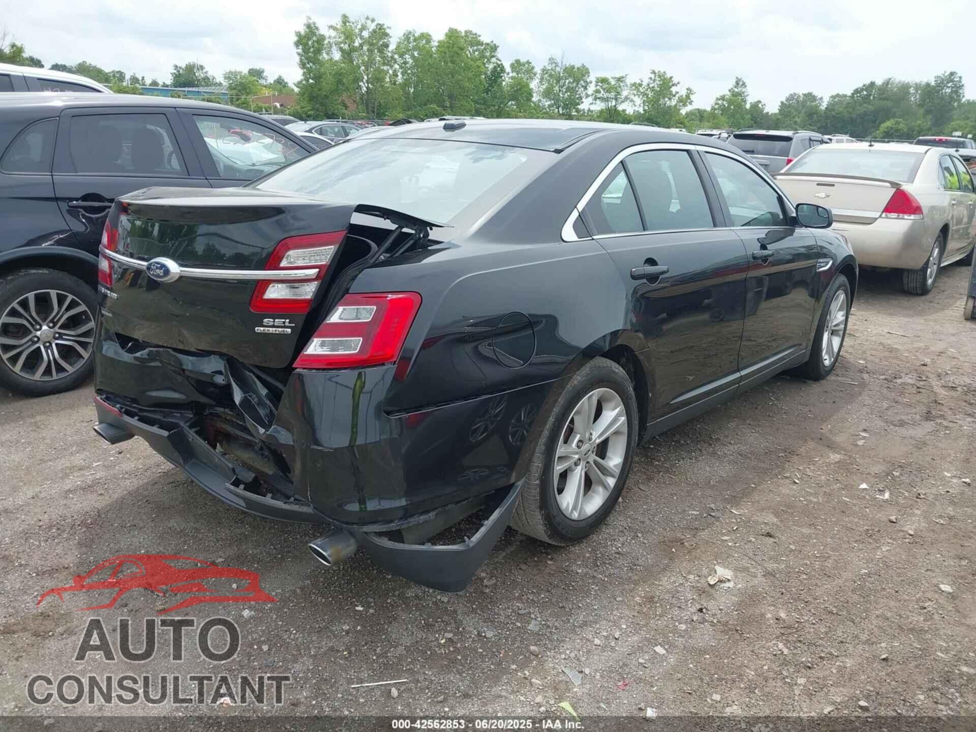 FORD TAURUS 2015 - 1FAHP2E80FG192017