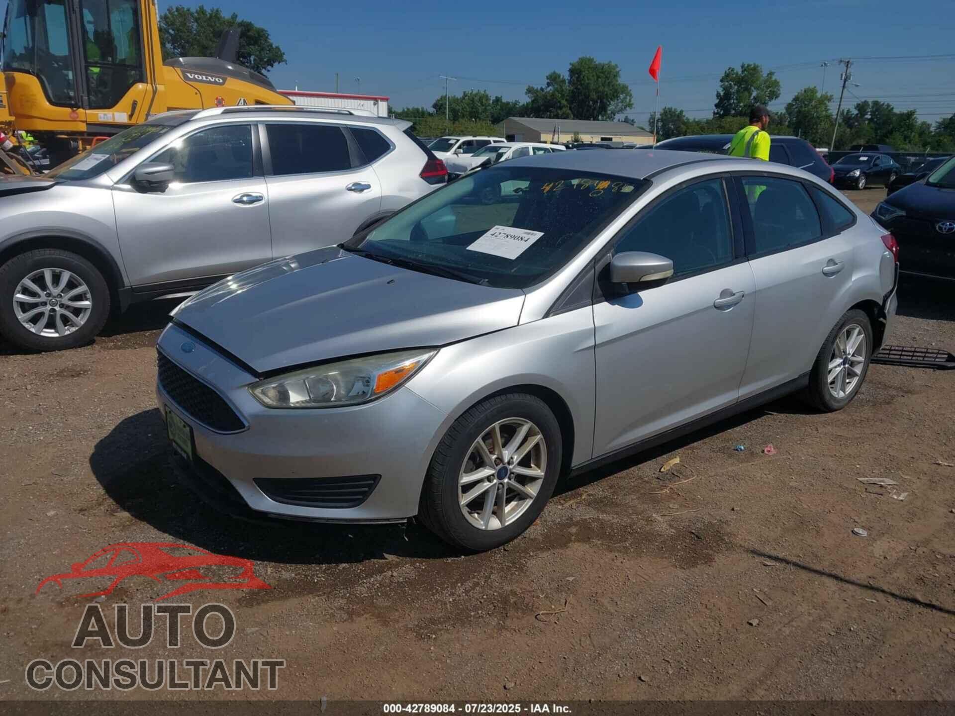 FORD FOCUS 2015 - 1FADP3F25FL317440