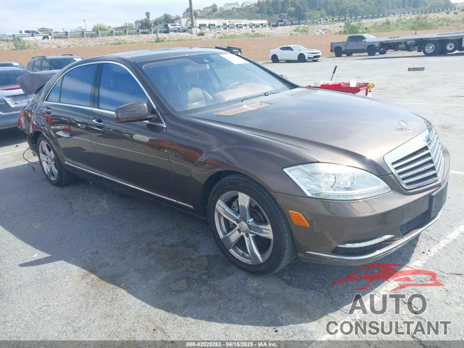 MERCEDES-BENZ S 550 2010 - WDDNG7BB2AA348036