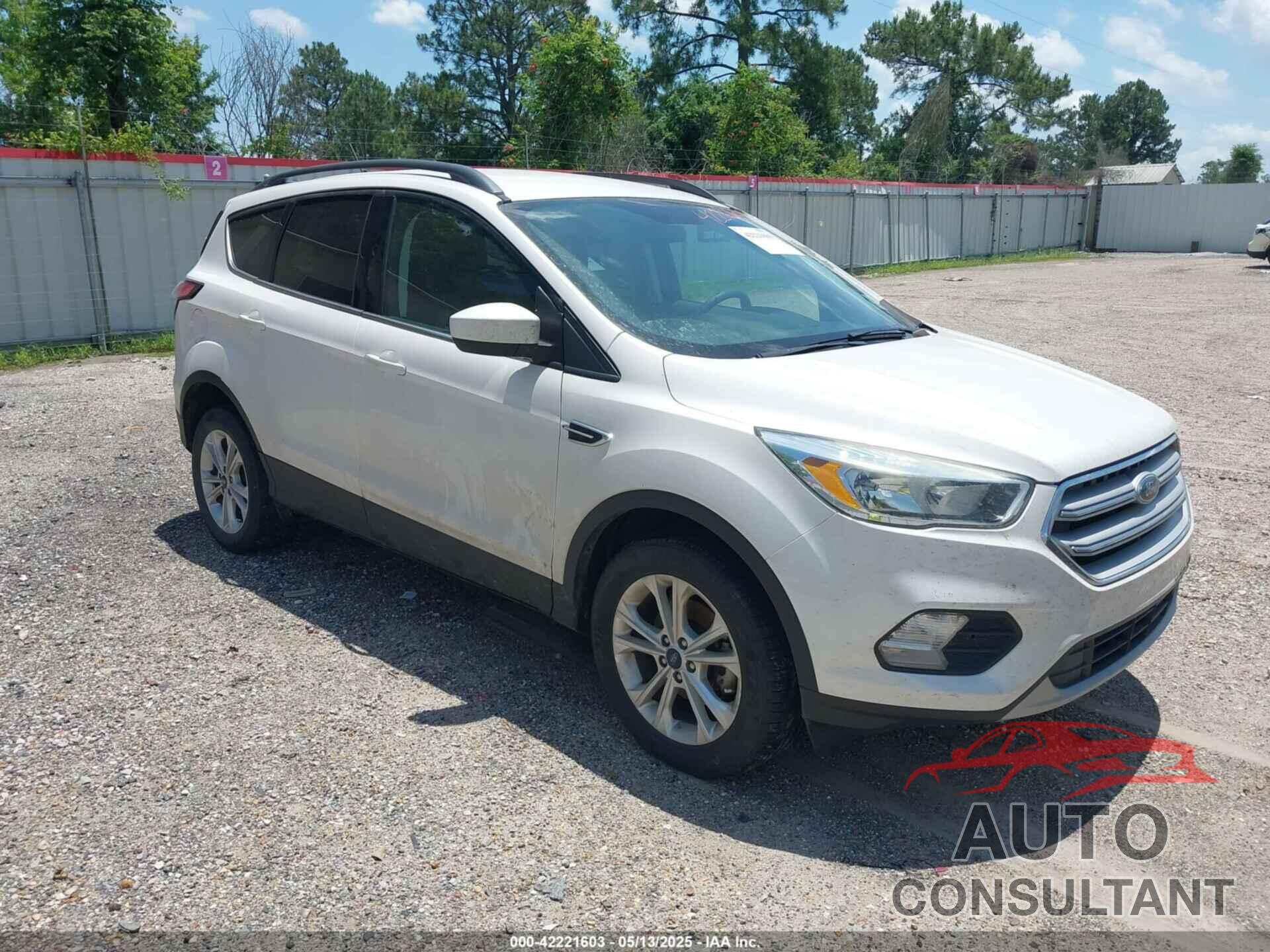 FORD ESCAPE 2018 - 1FMCU0GD6JUB36102