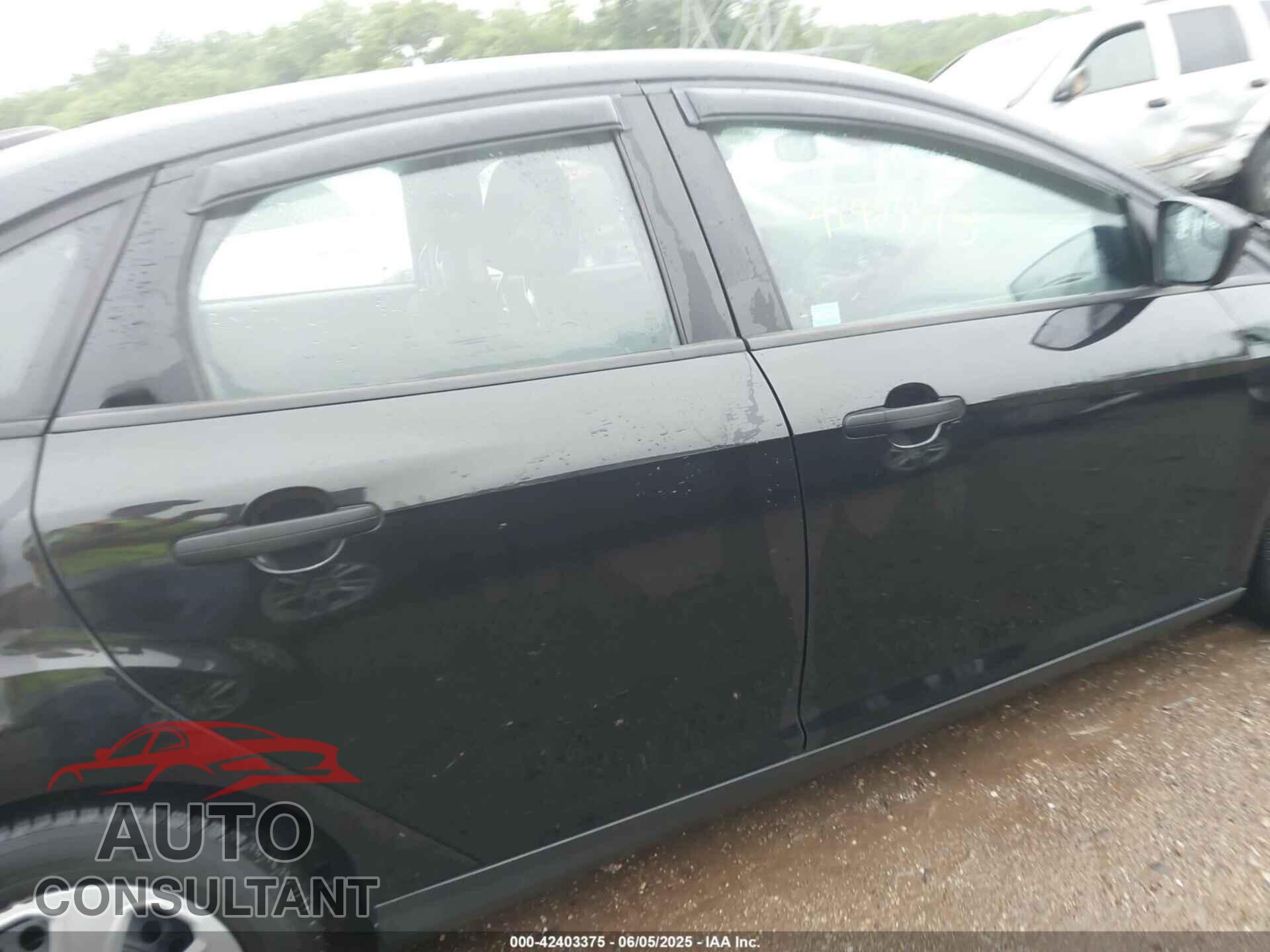 FORD FOCUS 2014 - 1FADP3E25EL142302
