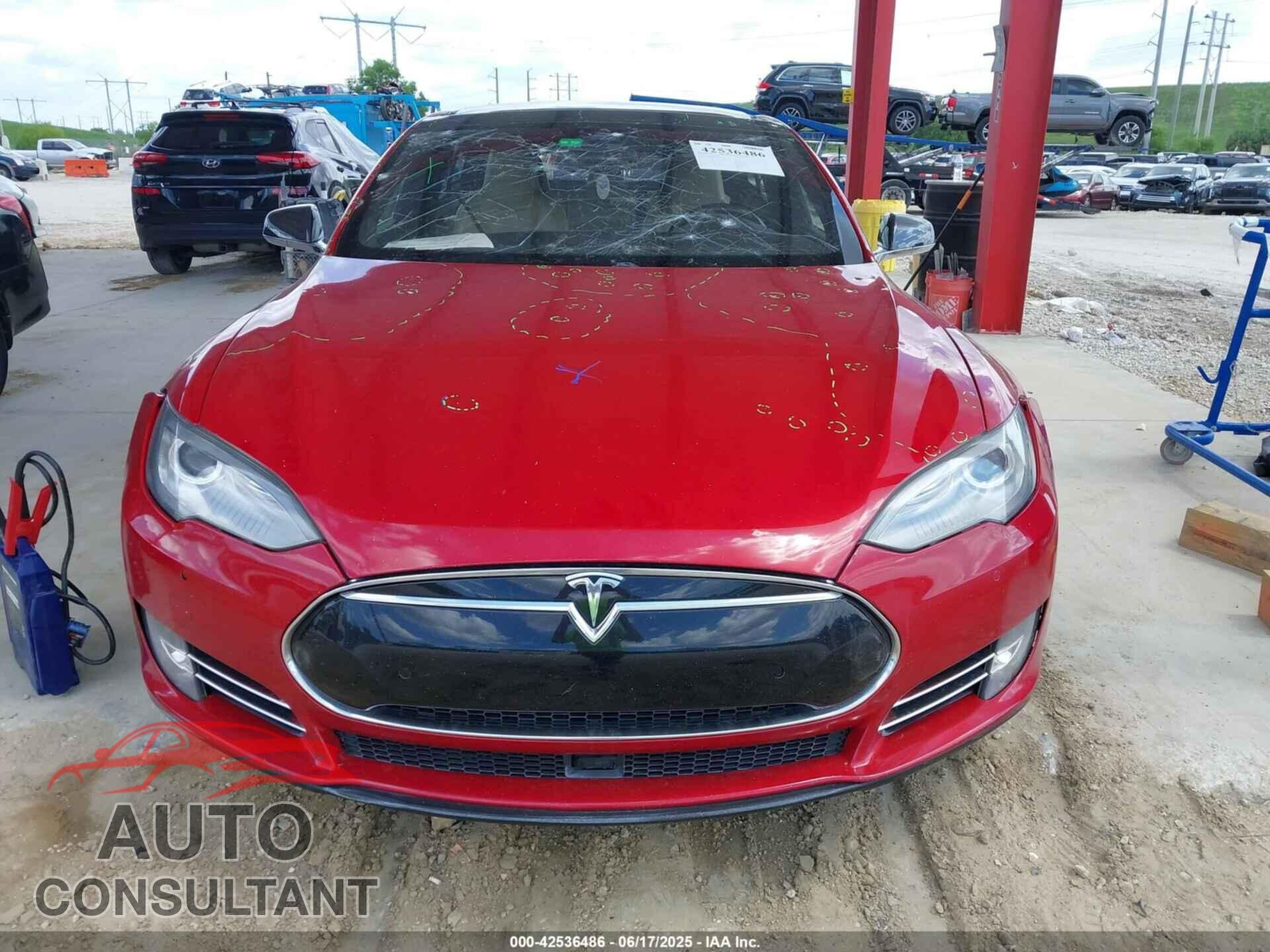 TESLA MODEL S 2015 - 5YJSA1H20FF093565