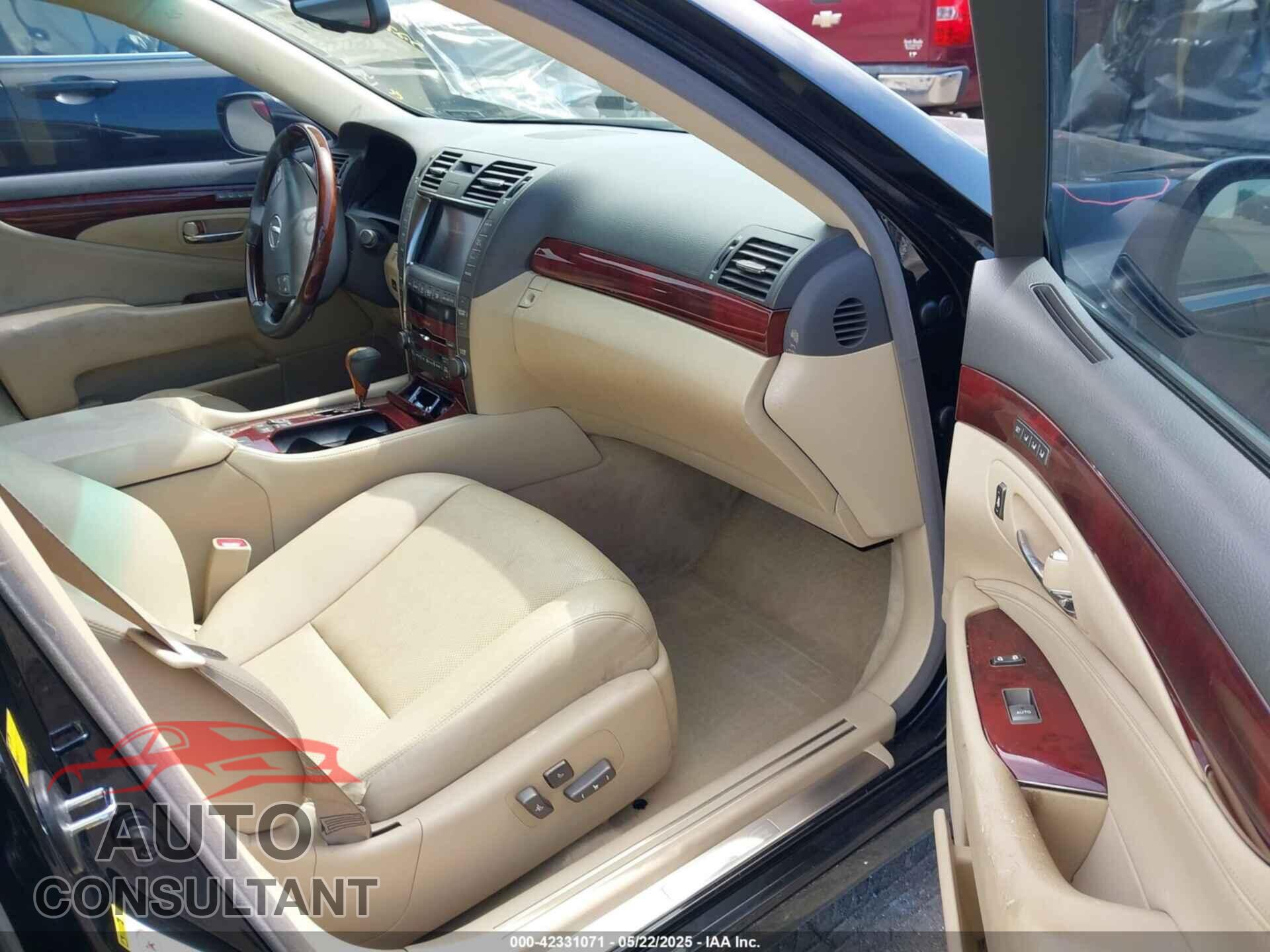 LEXUS LS 460 2009 - JTHCL46F195002037