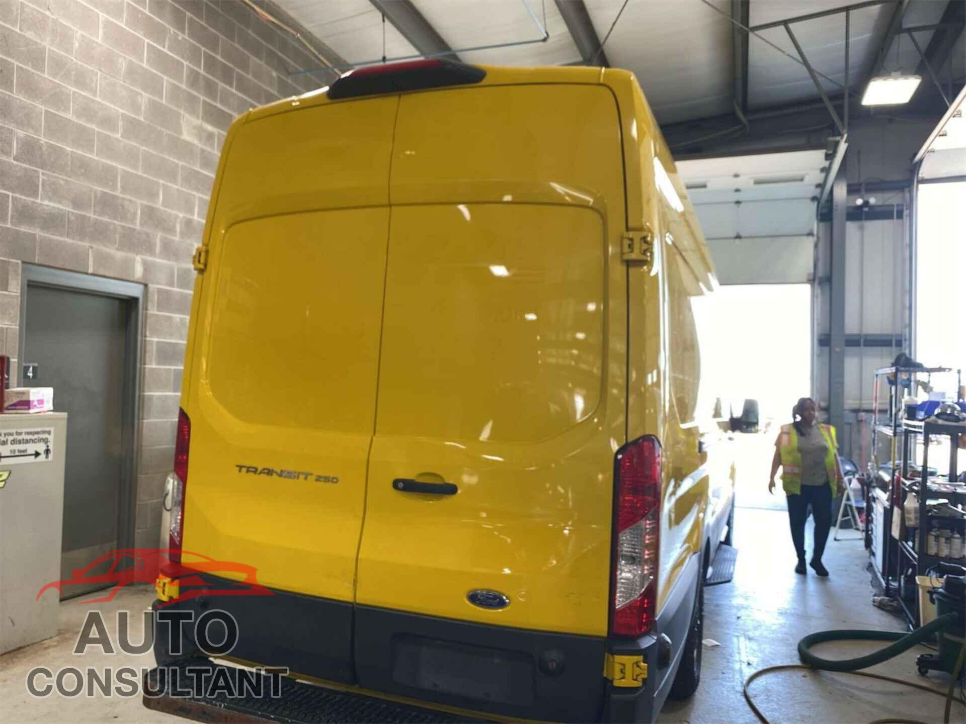 FORD TRANSIT 2019 - 1FTYR3XM2KKA38677