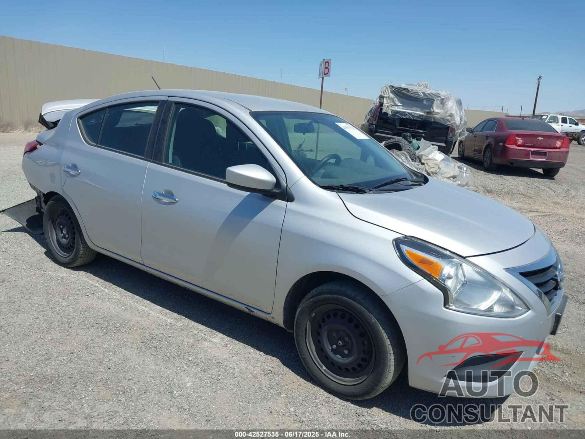 NISSAN VERSA 2018 - 3N1CN7AP8JL867964