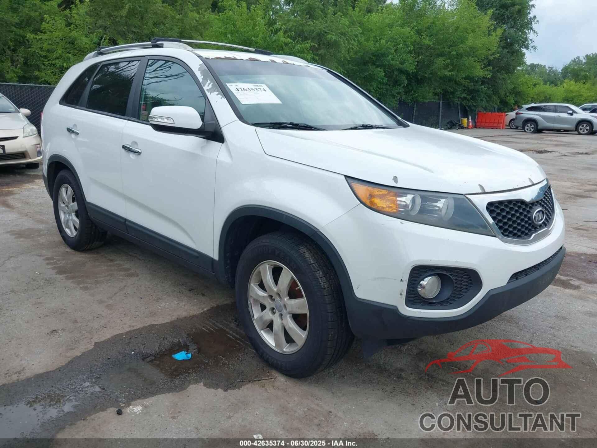 KIA SORENTO 2012 - 5XYKT3A64CG309425